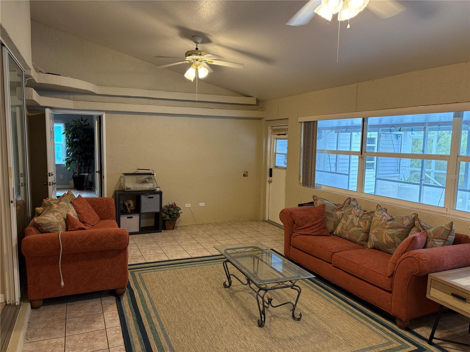 Image 17 of 62 For 4041 Barbary Lane