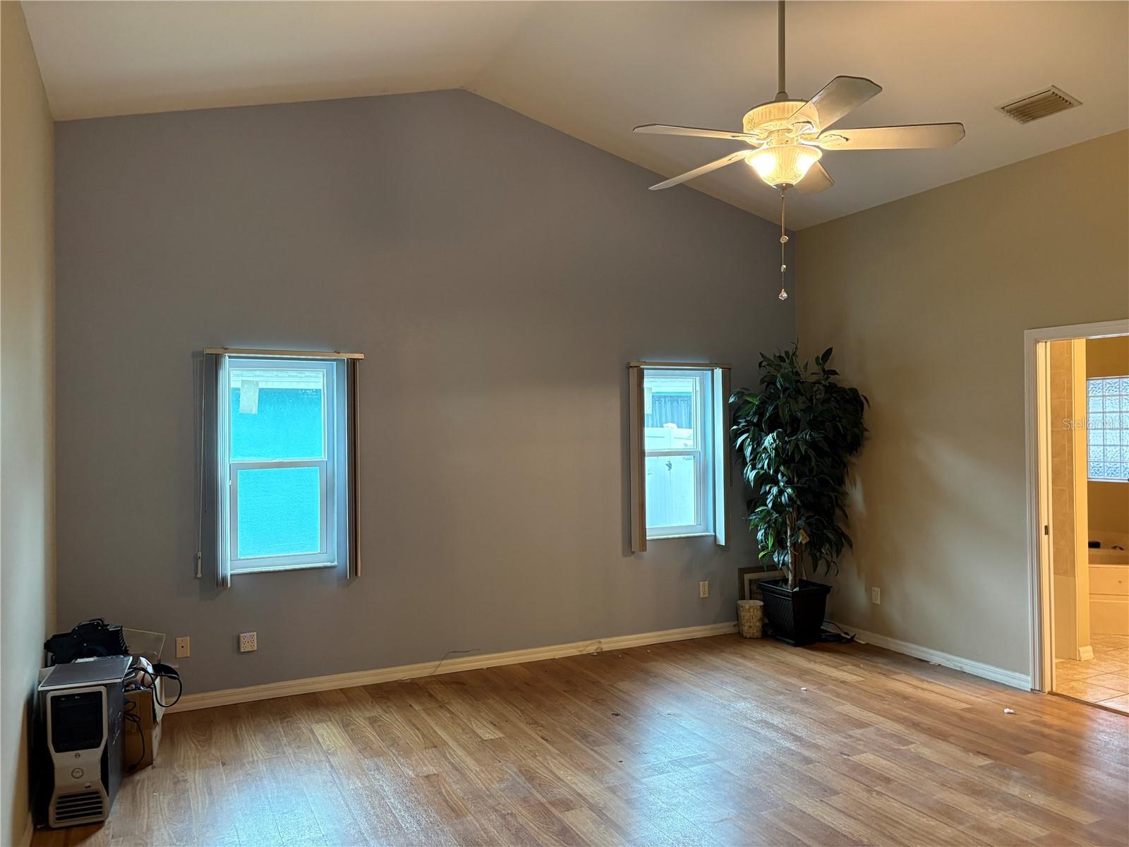 Image 26 of 62 For 4041 Barbary Lane