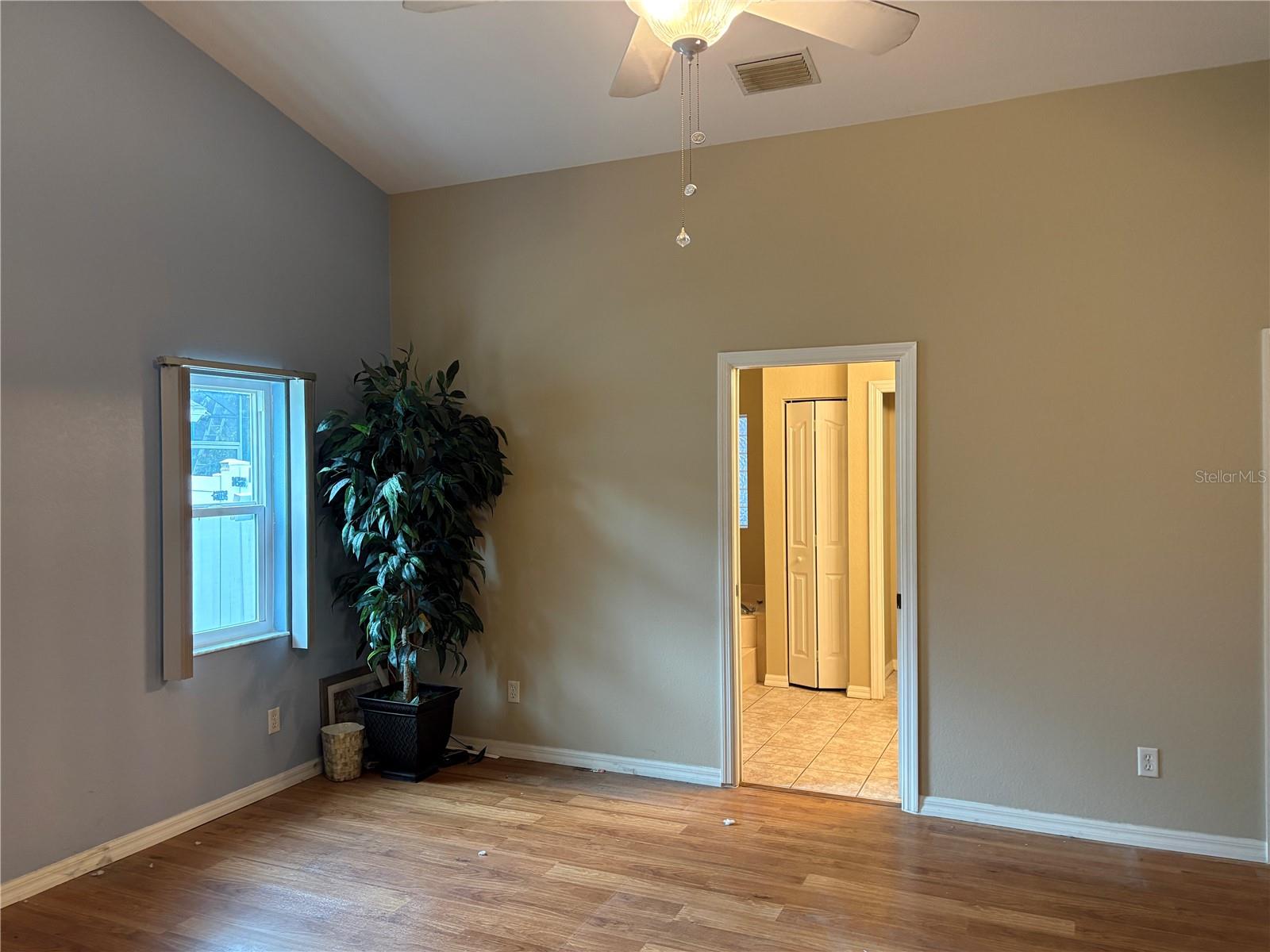 Image 27 of 62 For 4041 Barbary Lane