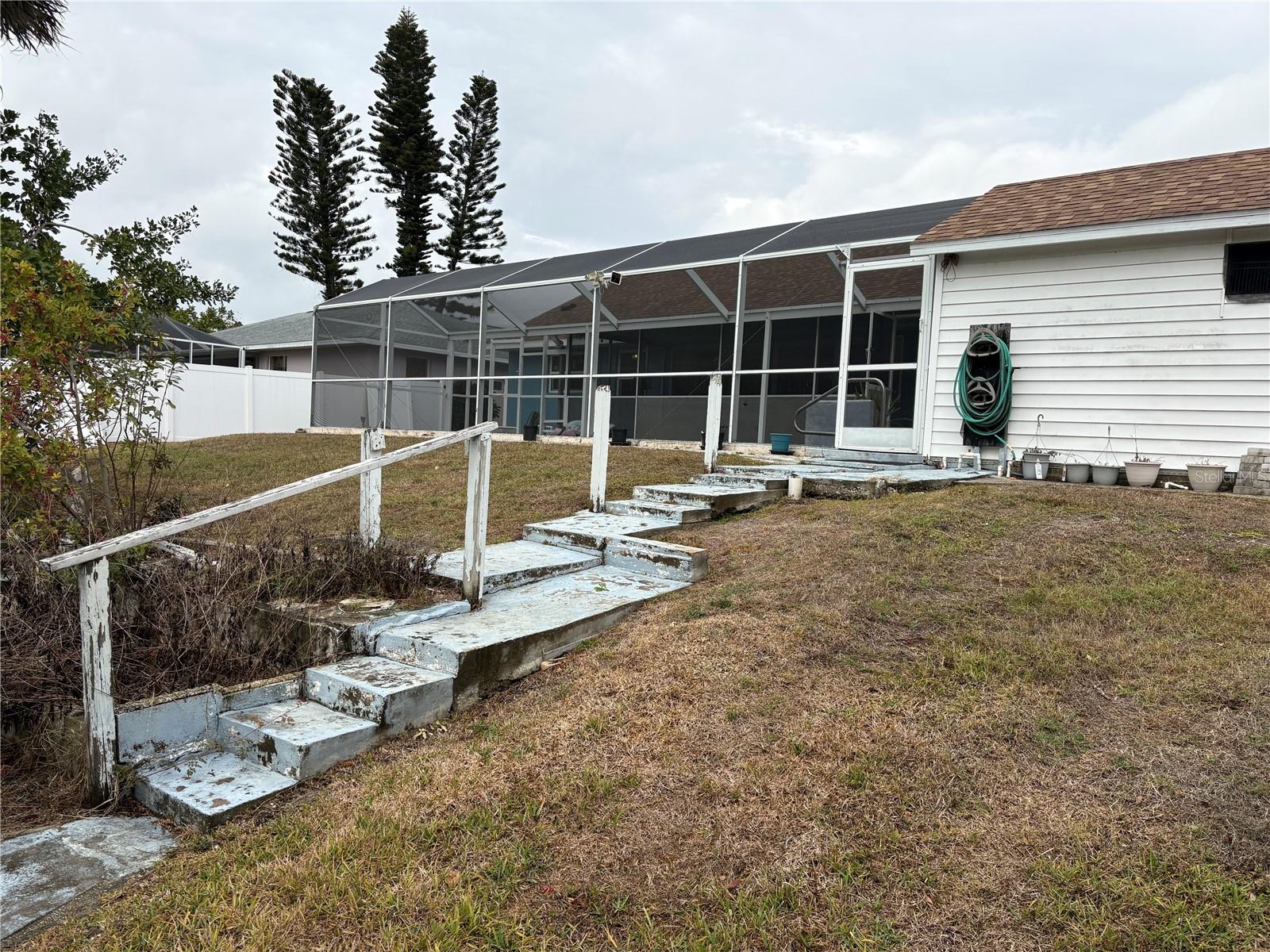 Image 35 of 62 For 4041 Barbary Lane