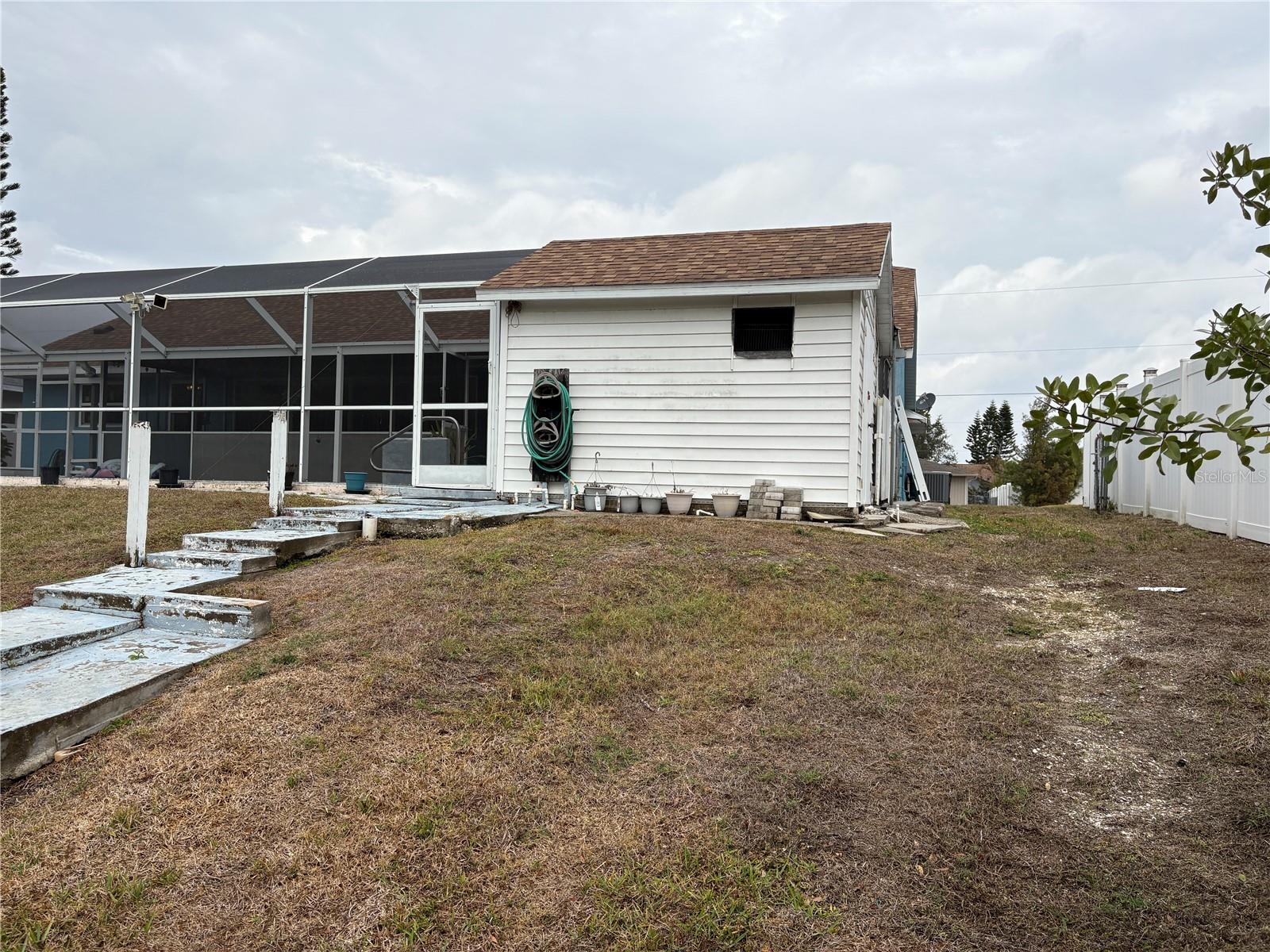 Image 36 of 62 For 4041 Barbary Lane