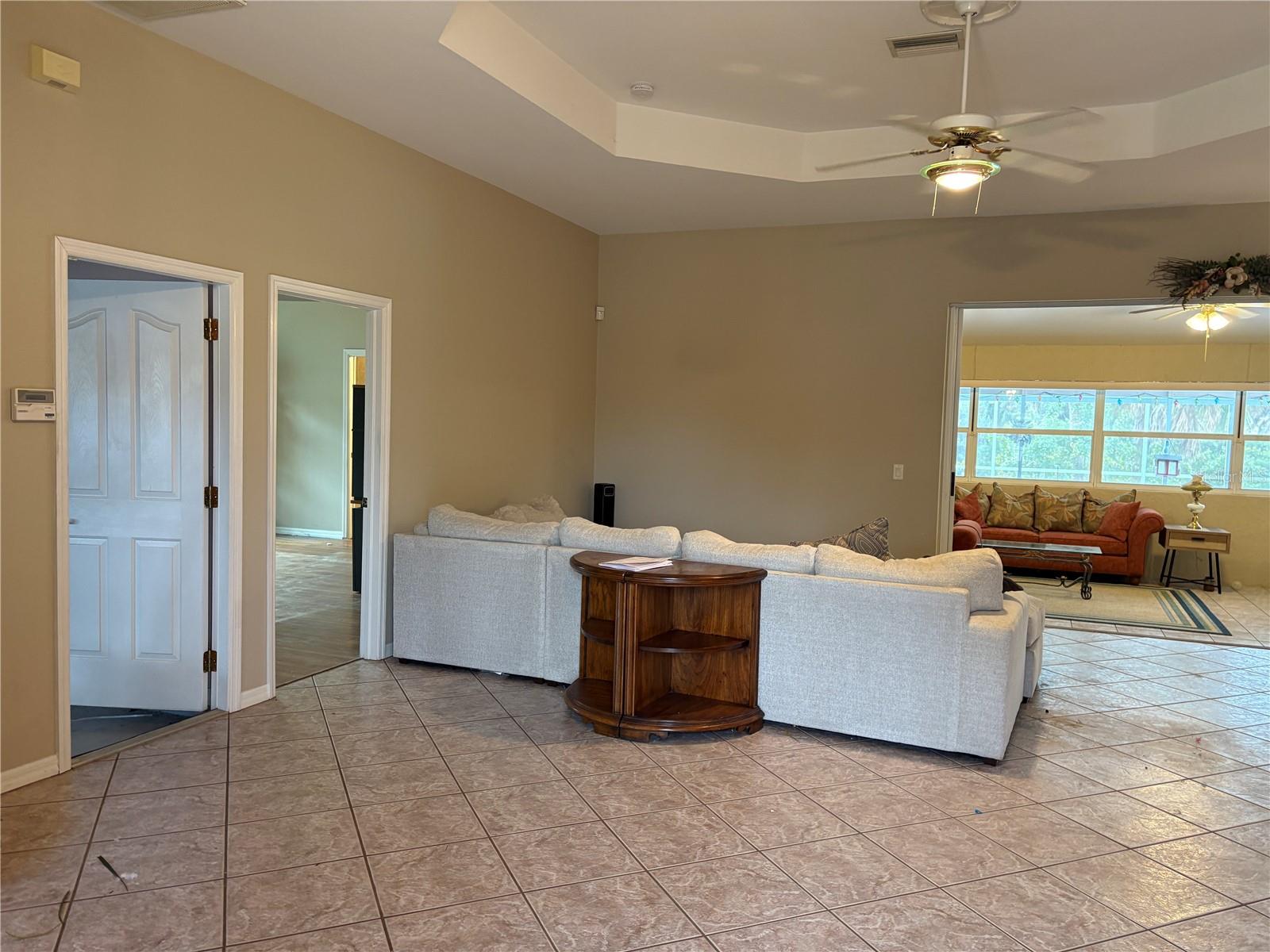 Image 7 of 62 For 4041 Barbary Lane