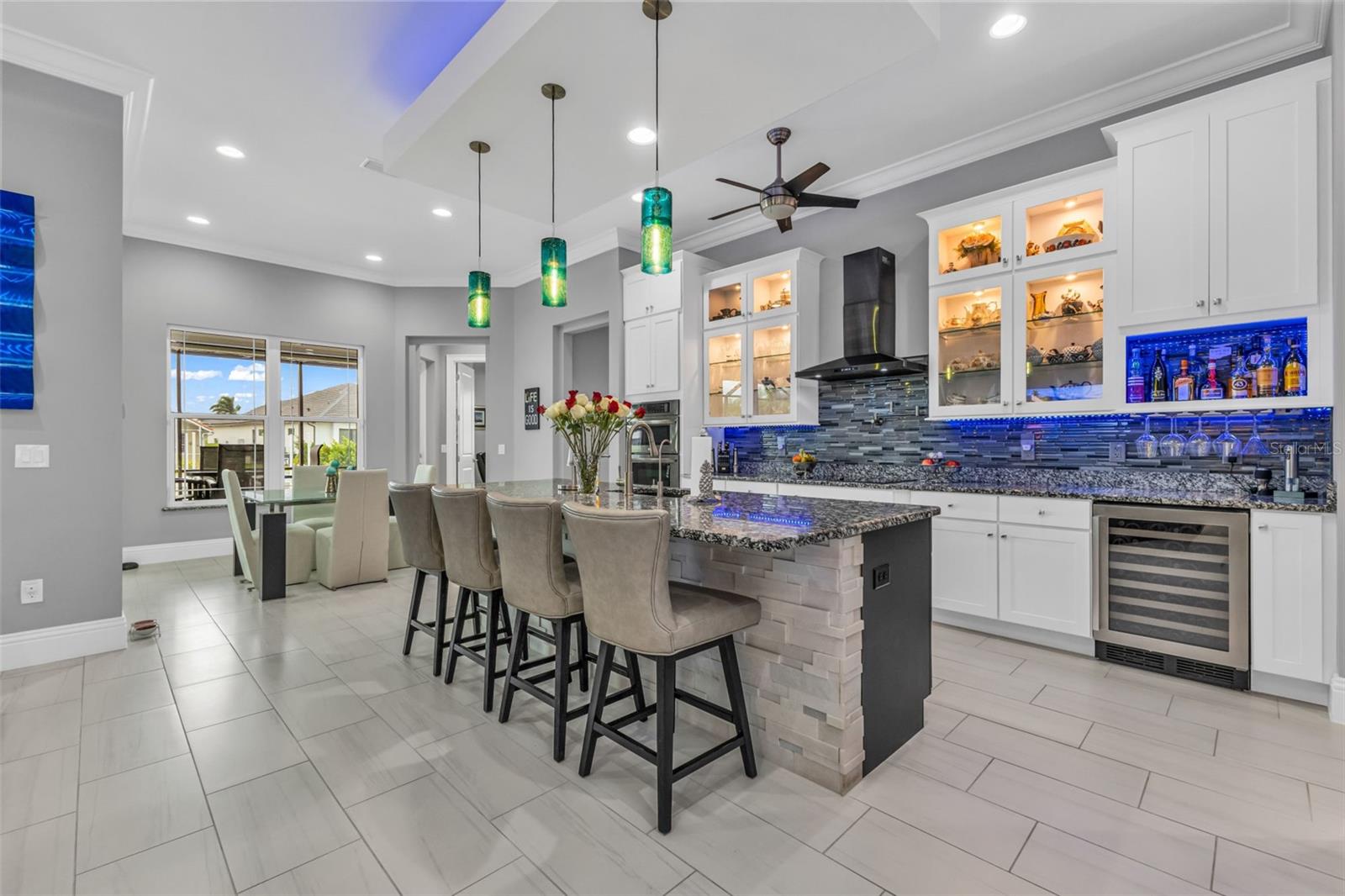 Image 11 of 100 For 125 Great Isaac Court