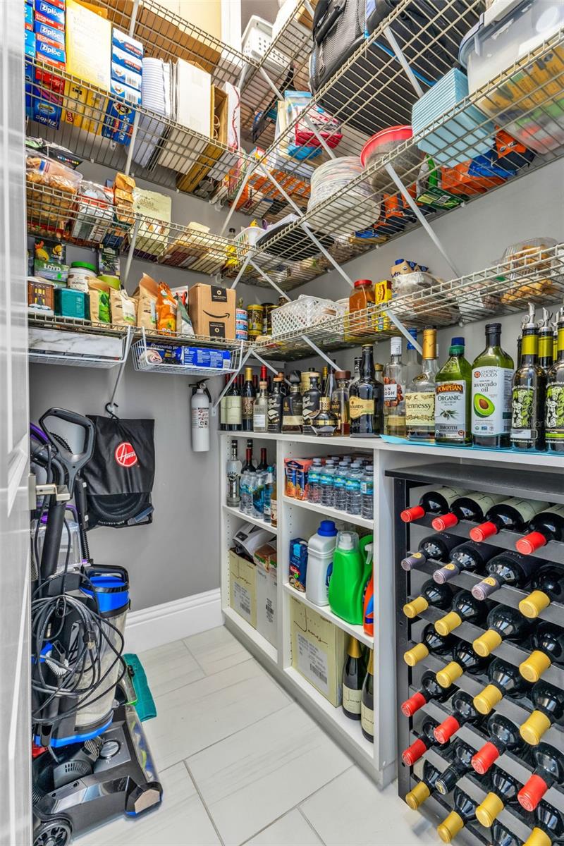 Image 17 of 100 For 125 Great Isaac Court