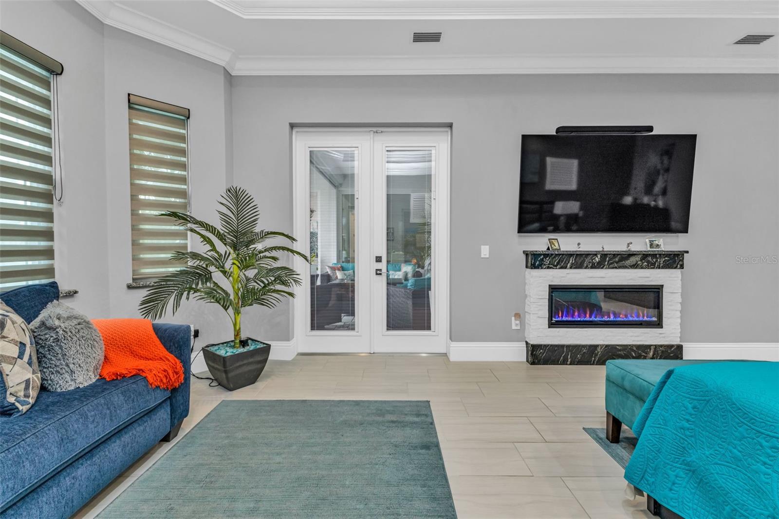 Image 33 of 100 For 125 Great Isaac Court