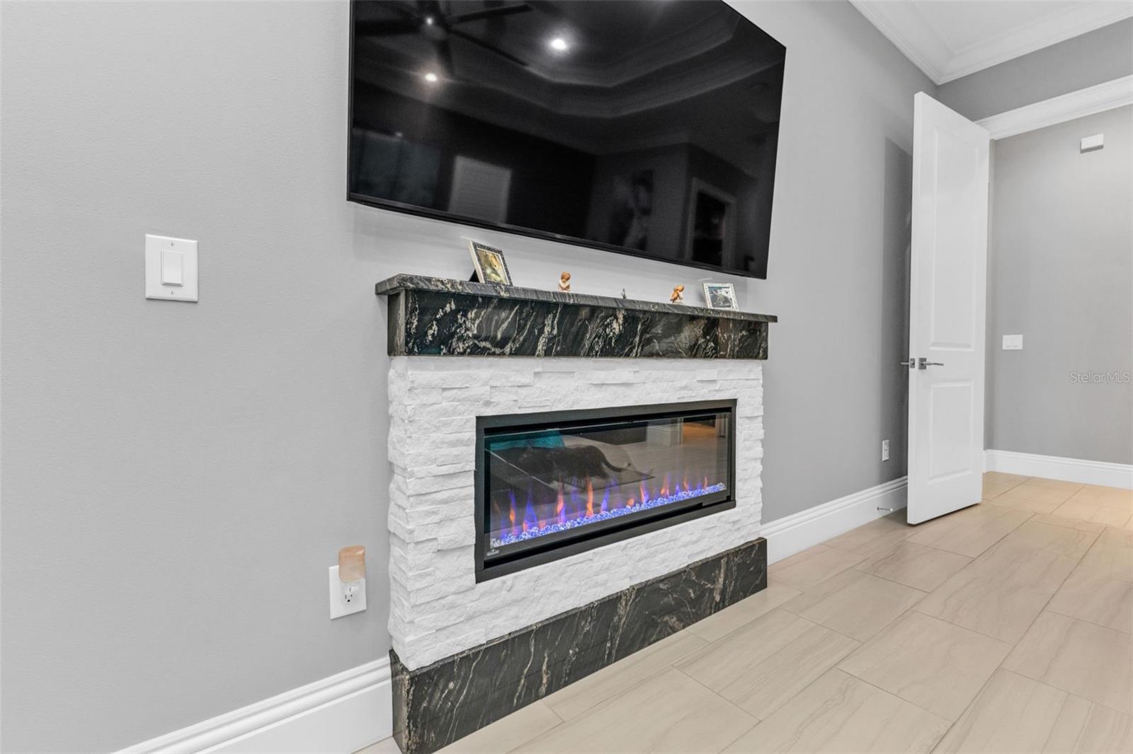 Image 34 of 100 For 125 Great Isaac Court