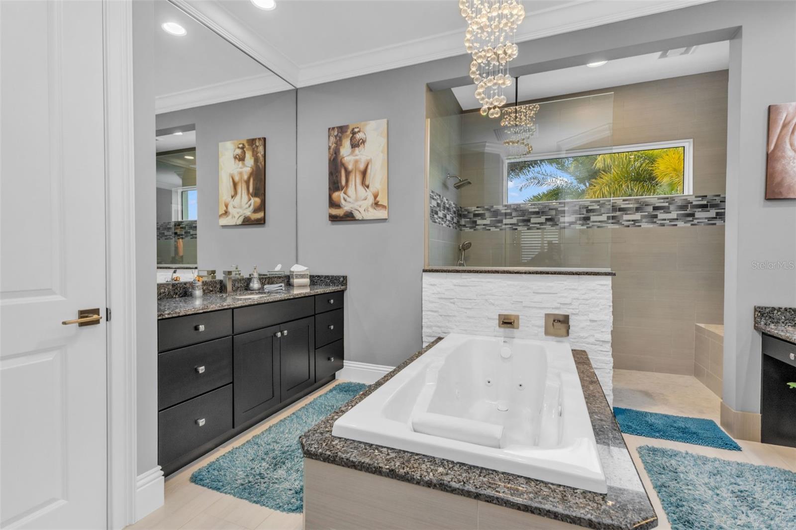 Image 41 of 100 For 125 Great Isaac Court