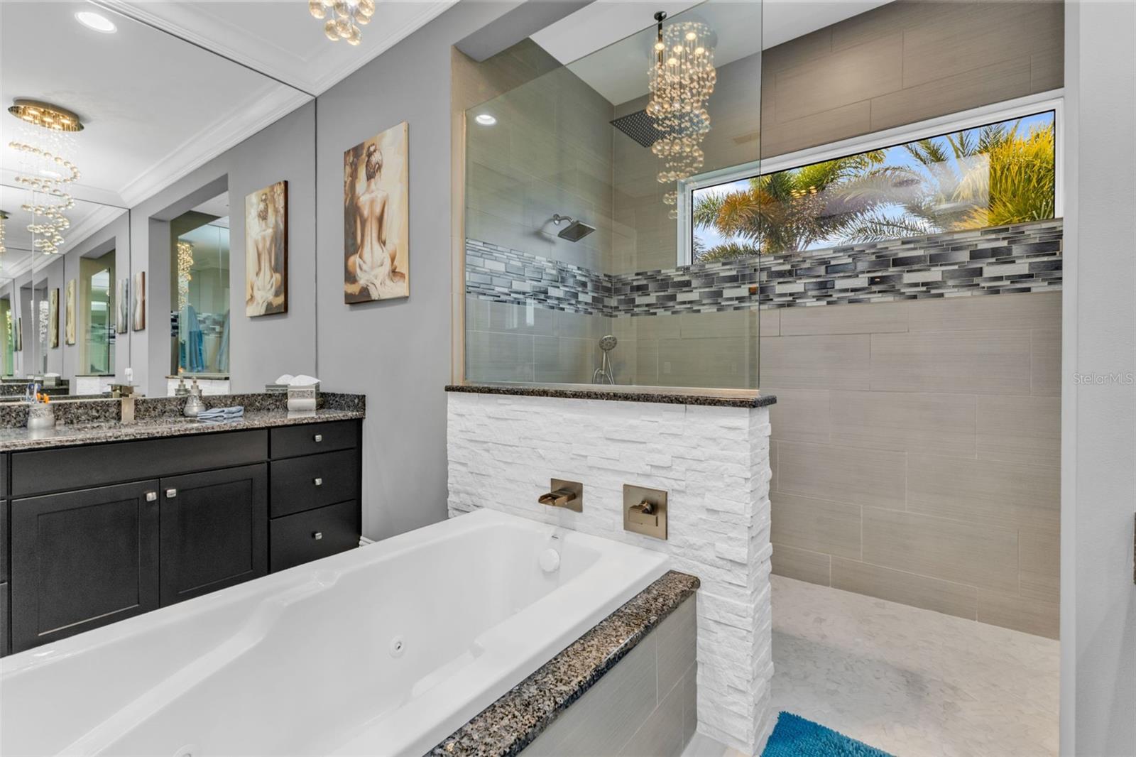 Image 43 of 100 For 125 Great Isaac Court