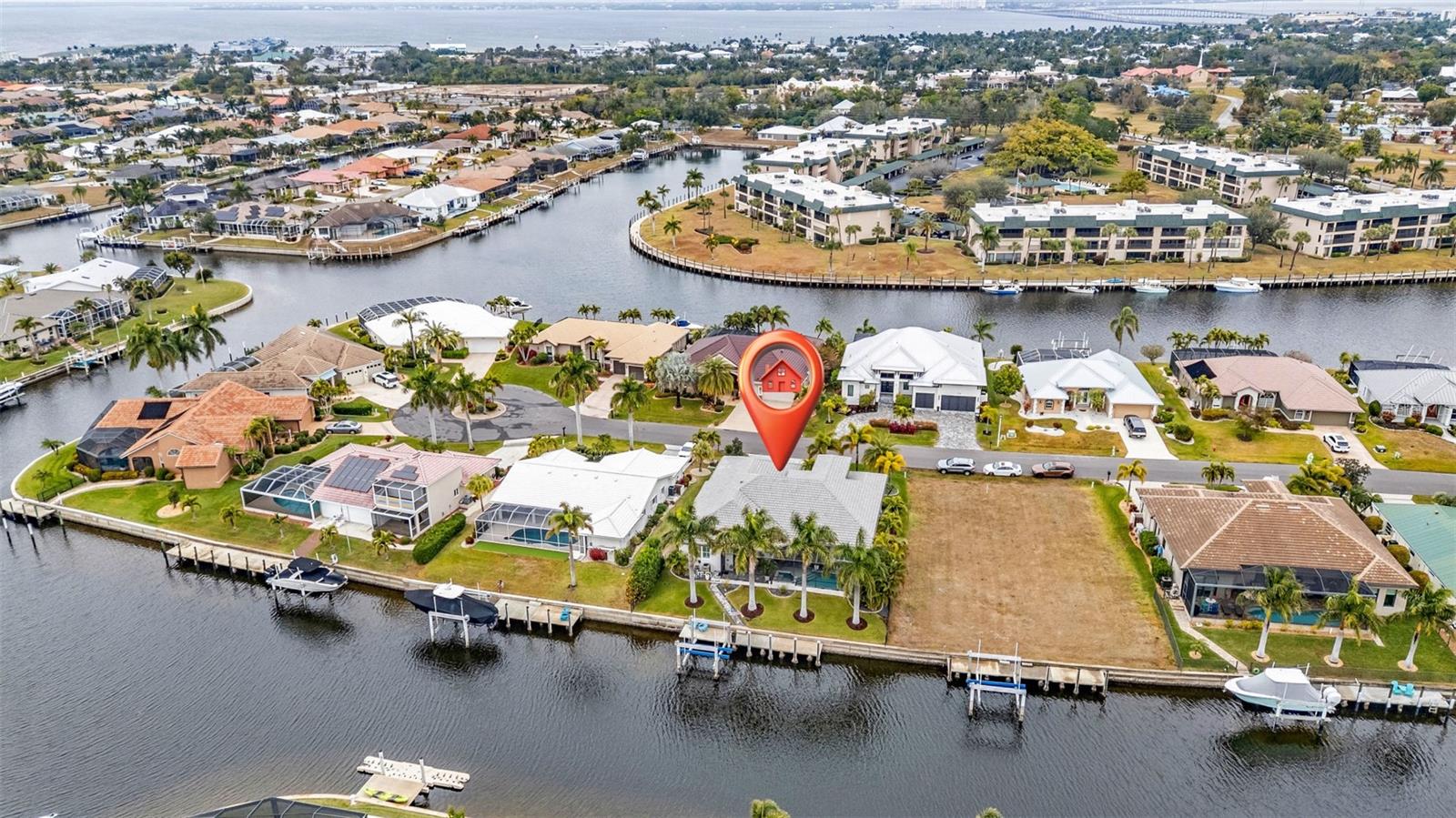 Image 76 of 100 For 125 Great Isaac Court