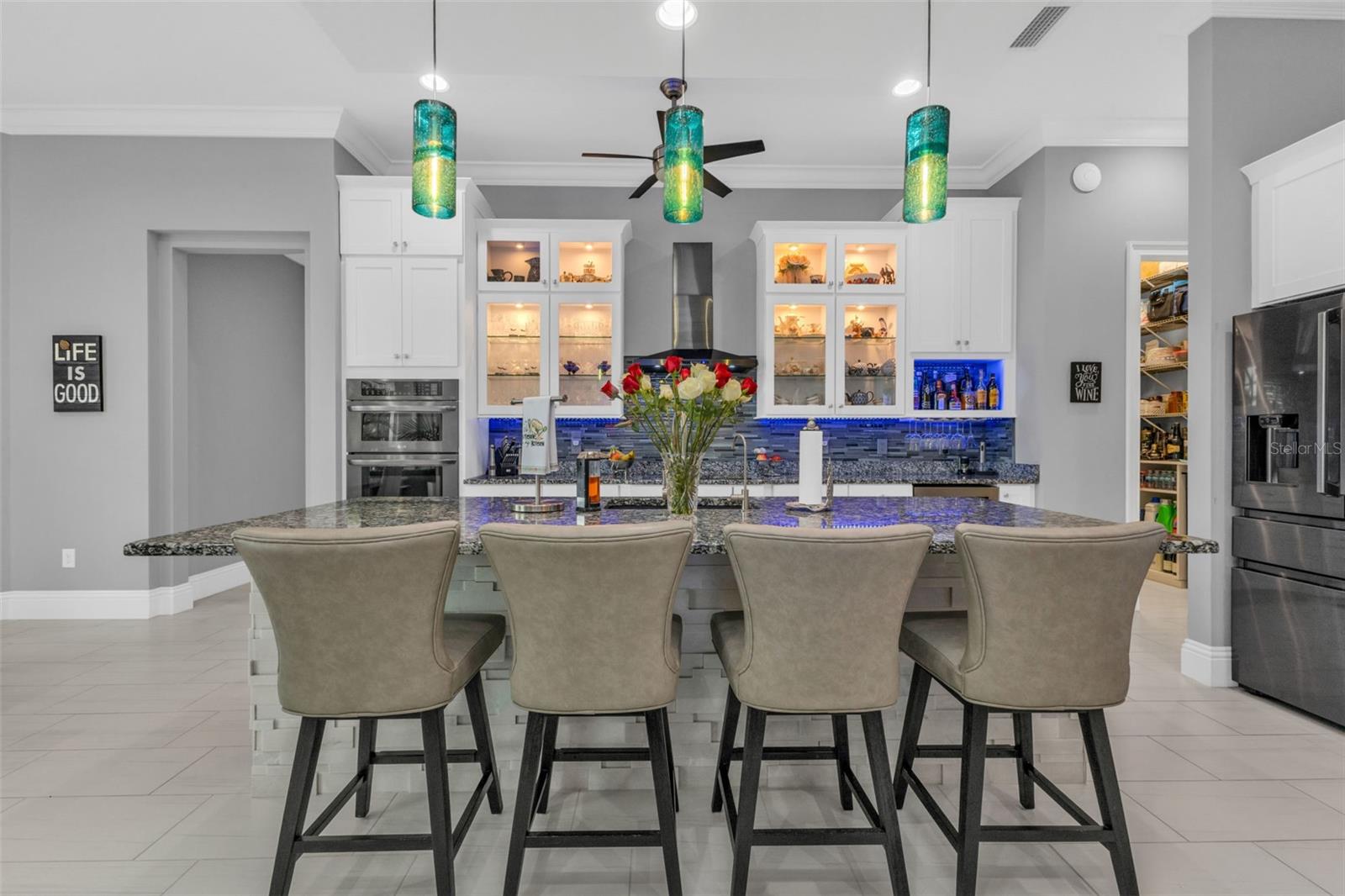 Image 8 of 100 For 125 Great Isaac Court