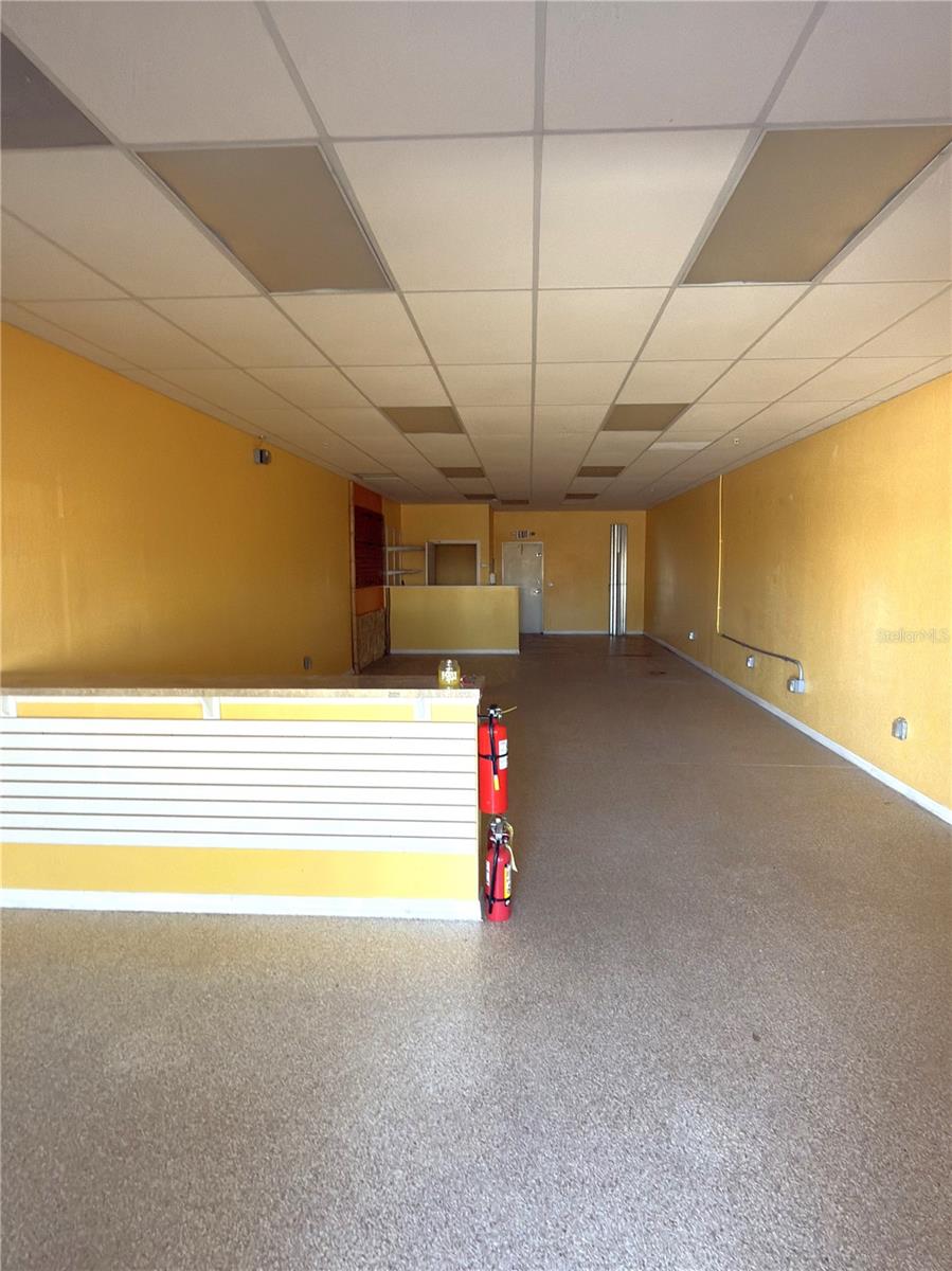 Image 8 of 9 For 701 J C Center Court 8