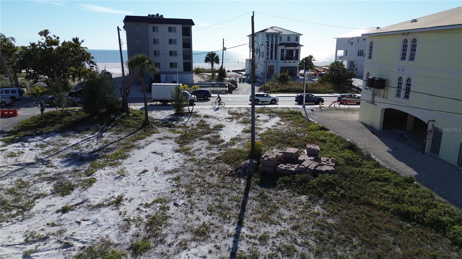 Image 11 of 21 For 2915 Estero Boulevard