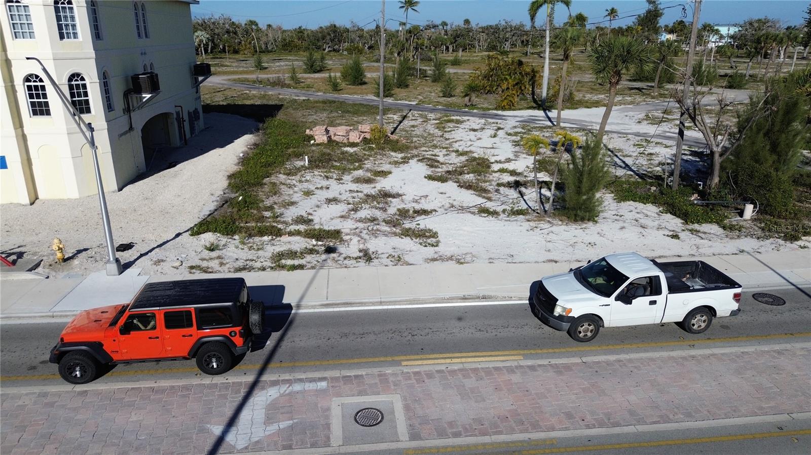 Image 13 of 21 For 2915 Estero Boulevard