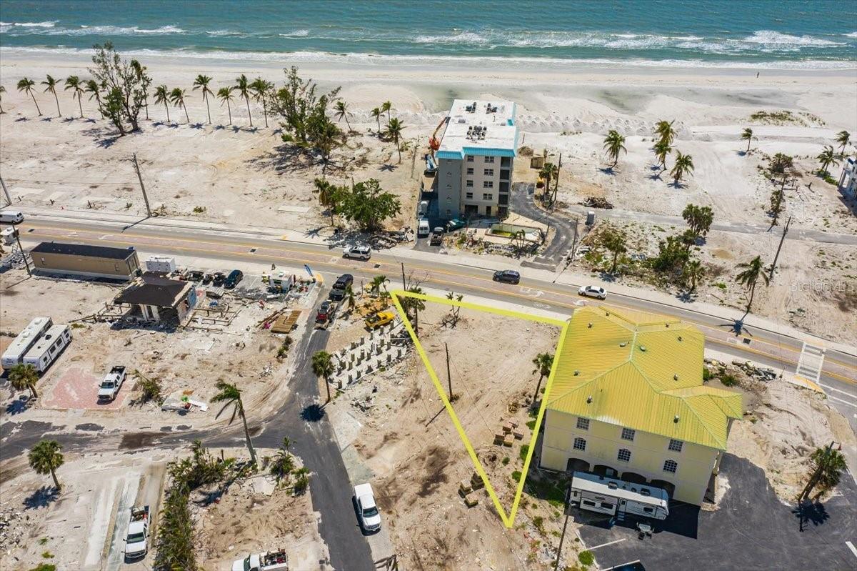 Image 16 of 21 For 2915 Estero Boulevard