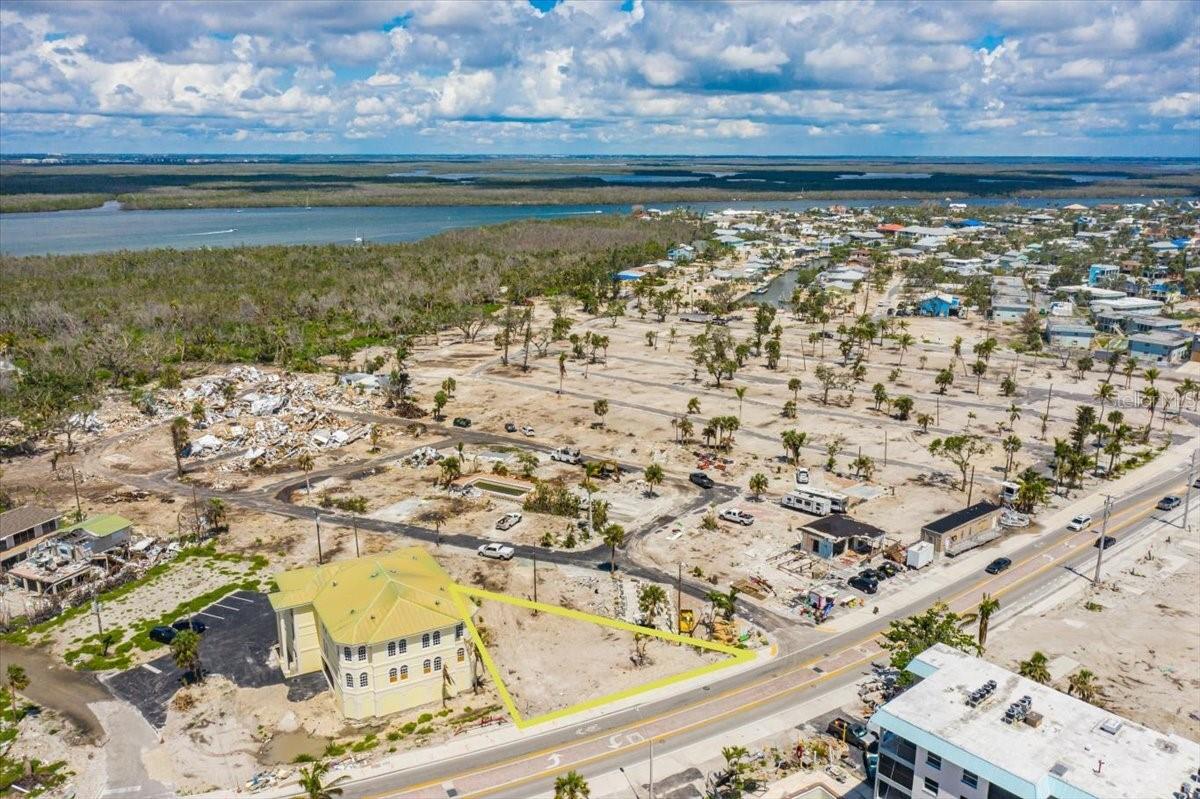 Image 19 of 21 For 2915 Estero Boulevard