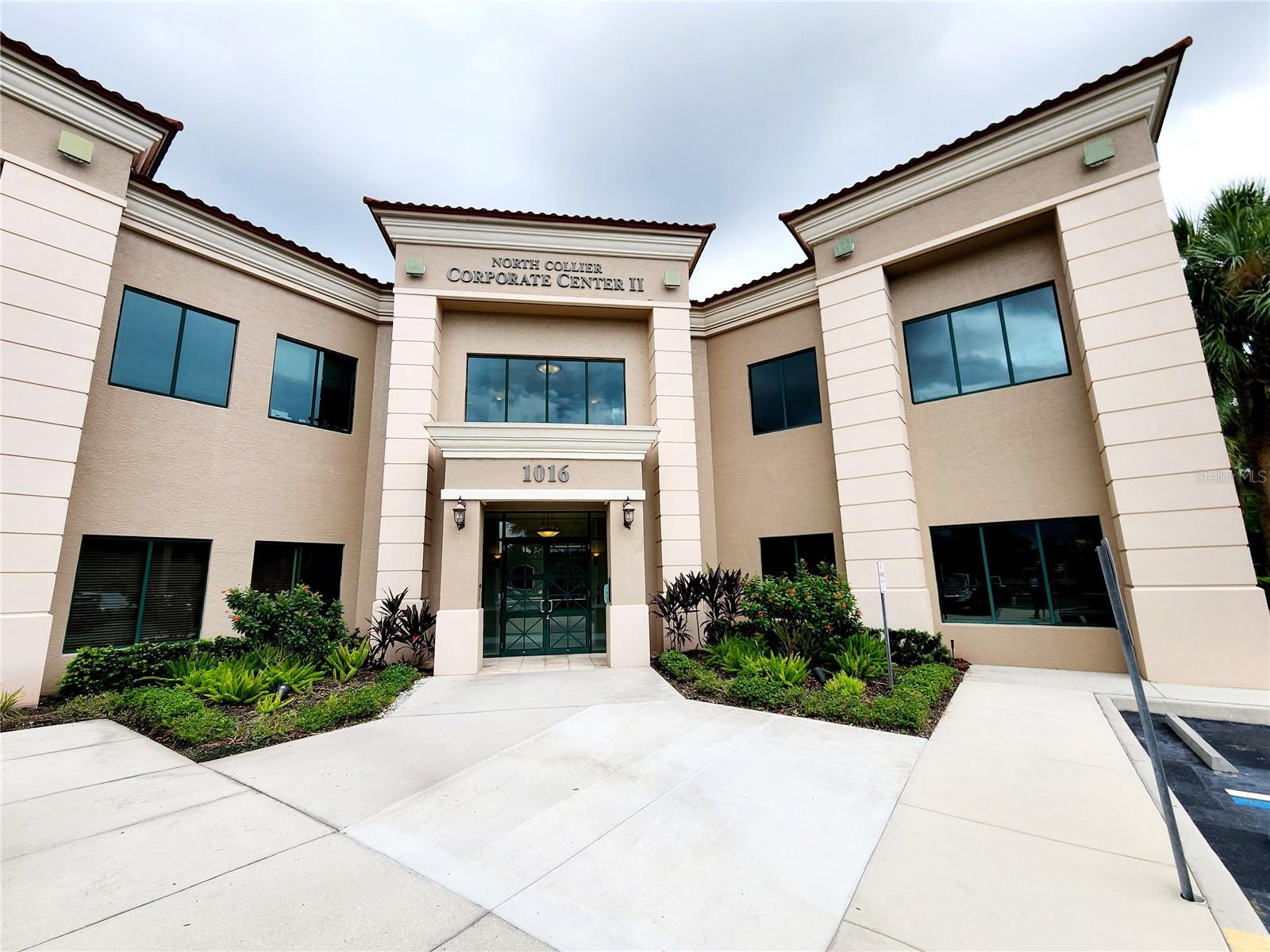 Details for 1016 Collier Center Way 106, NAPLES, FL 34110