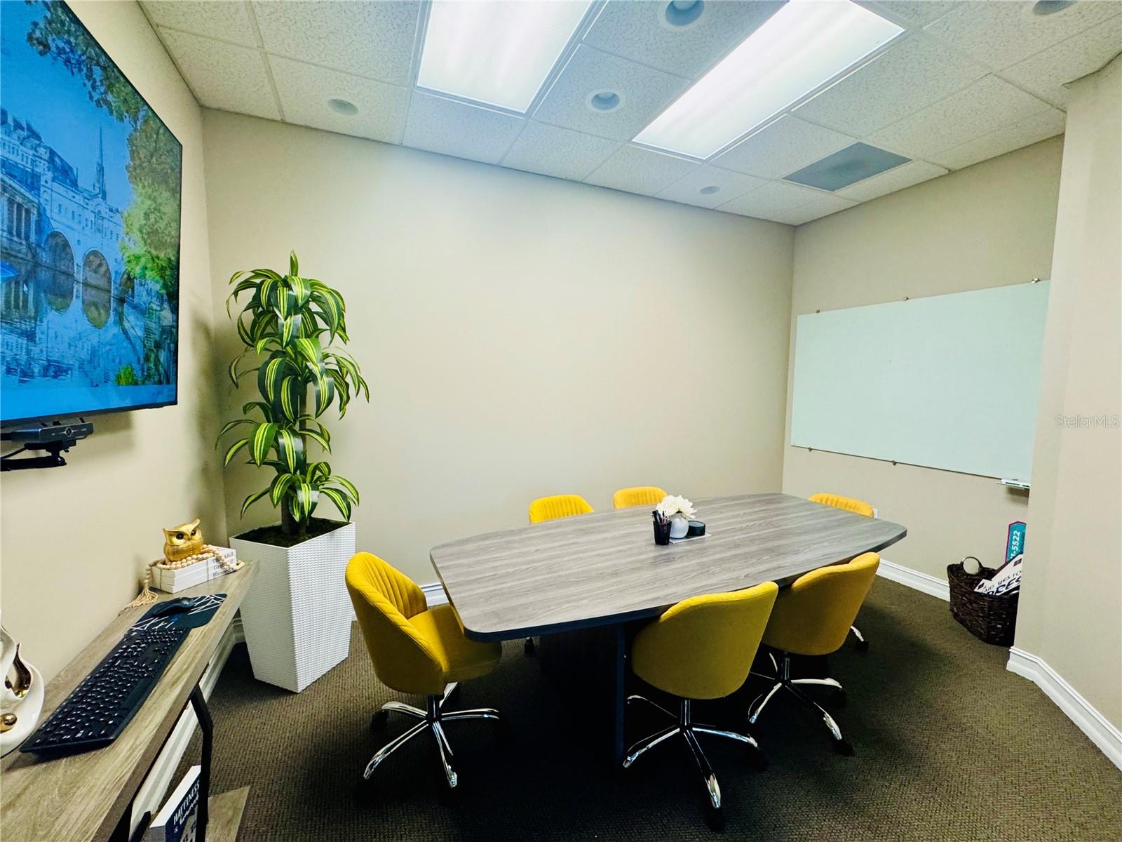 Image 13 of 22 For 1016 Collier Center Way 106