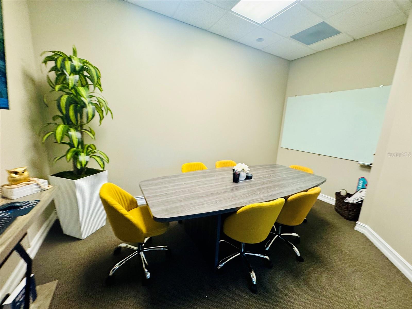 Image 14 of 22 For 1016 Collier Center Way 106