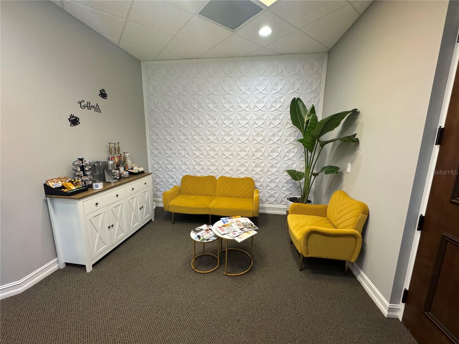 Image 16 of 22 For 1016 Collier Center Way 106