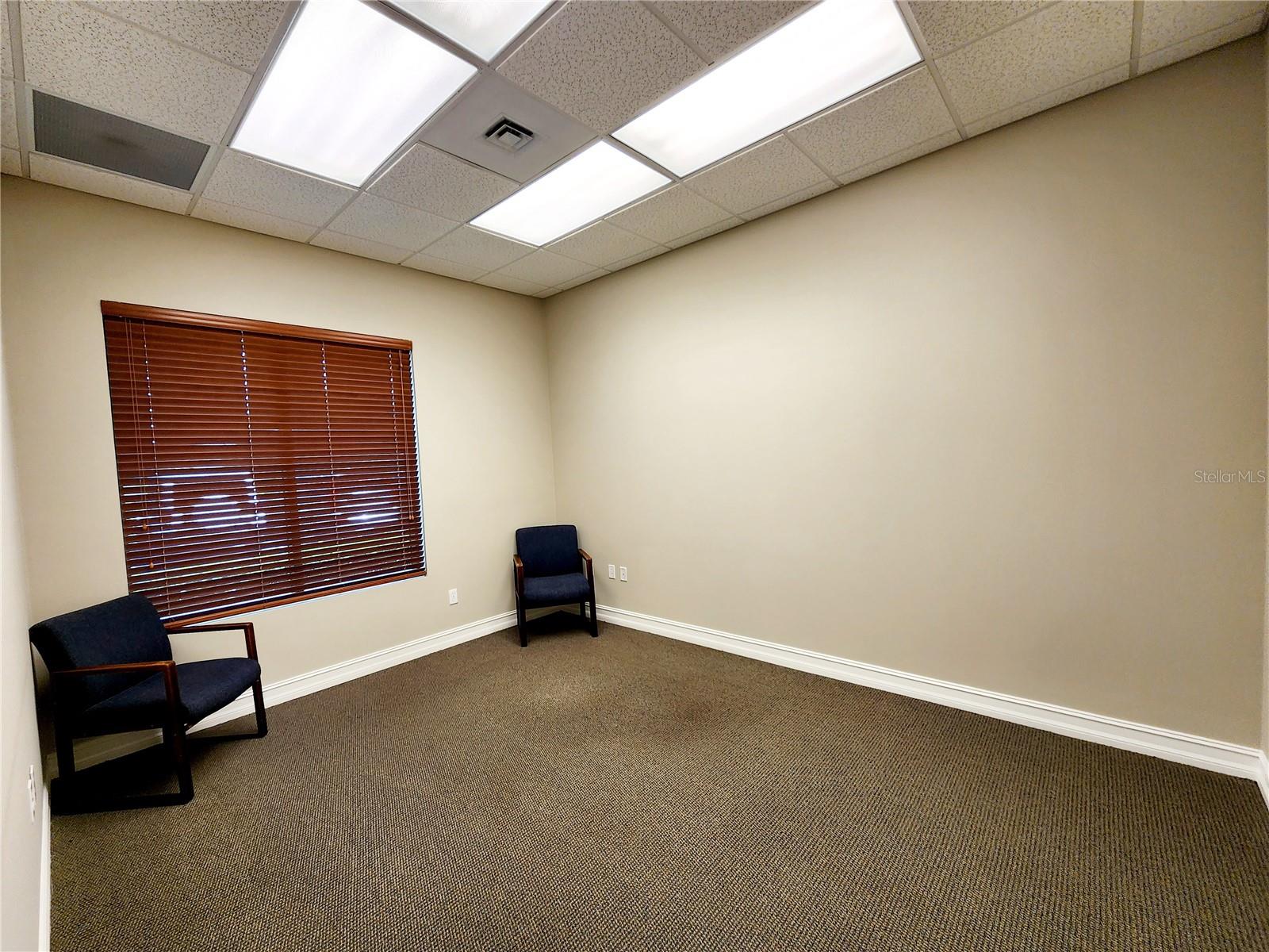 Image 3 of 22 For 1016 Collier Center Way 106