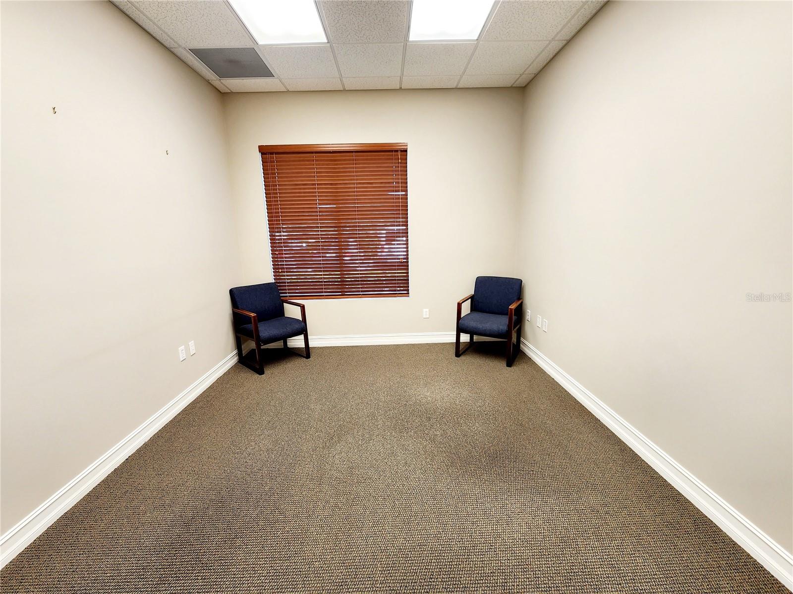 Image 4 of 22 For 1016 Collier Center Way 106