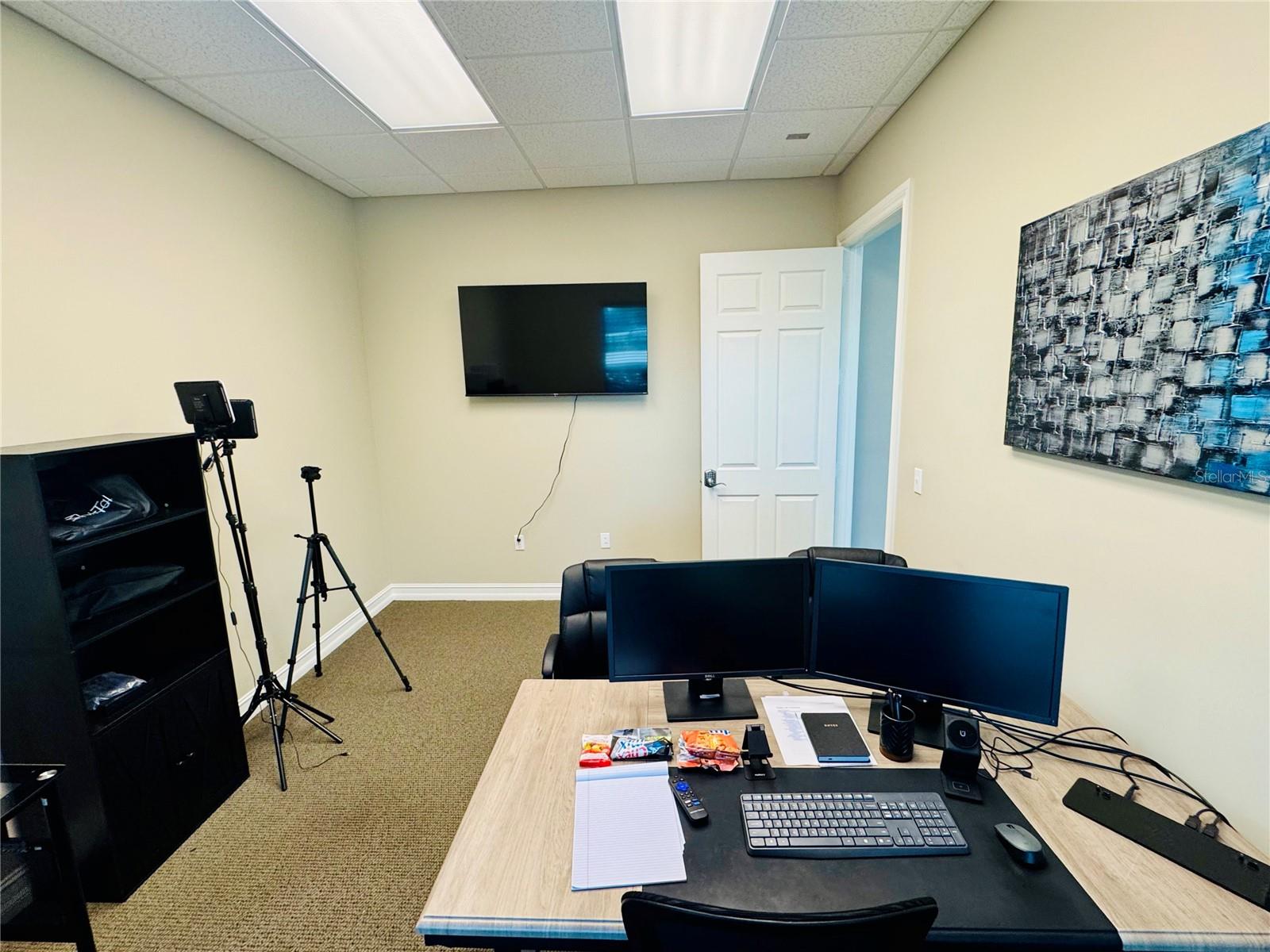 Image 9 of 22 For 1016 Collier Center Way 106