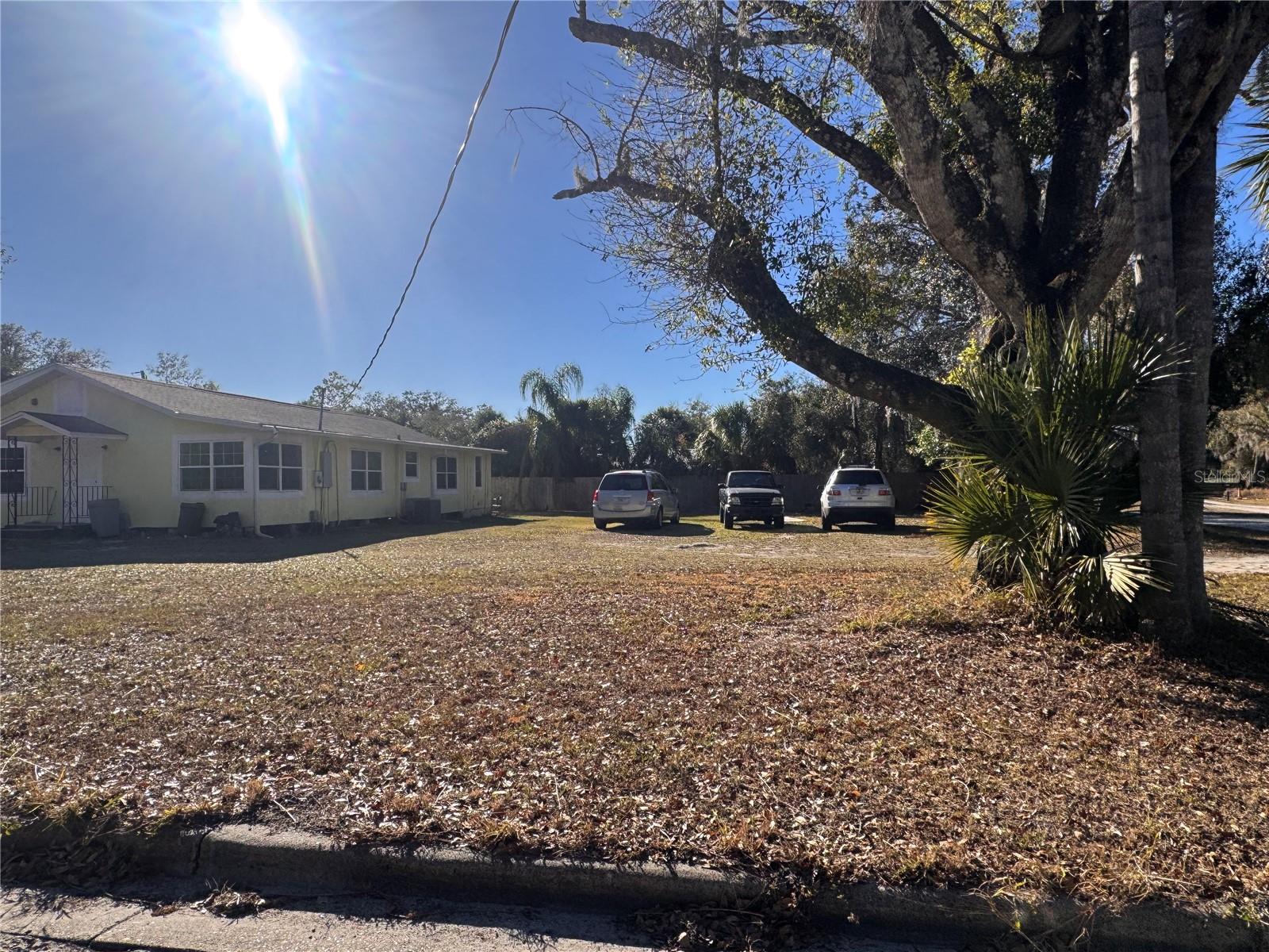 Image 5 of 10 For 227 Smith Avenue