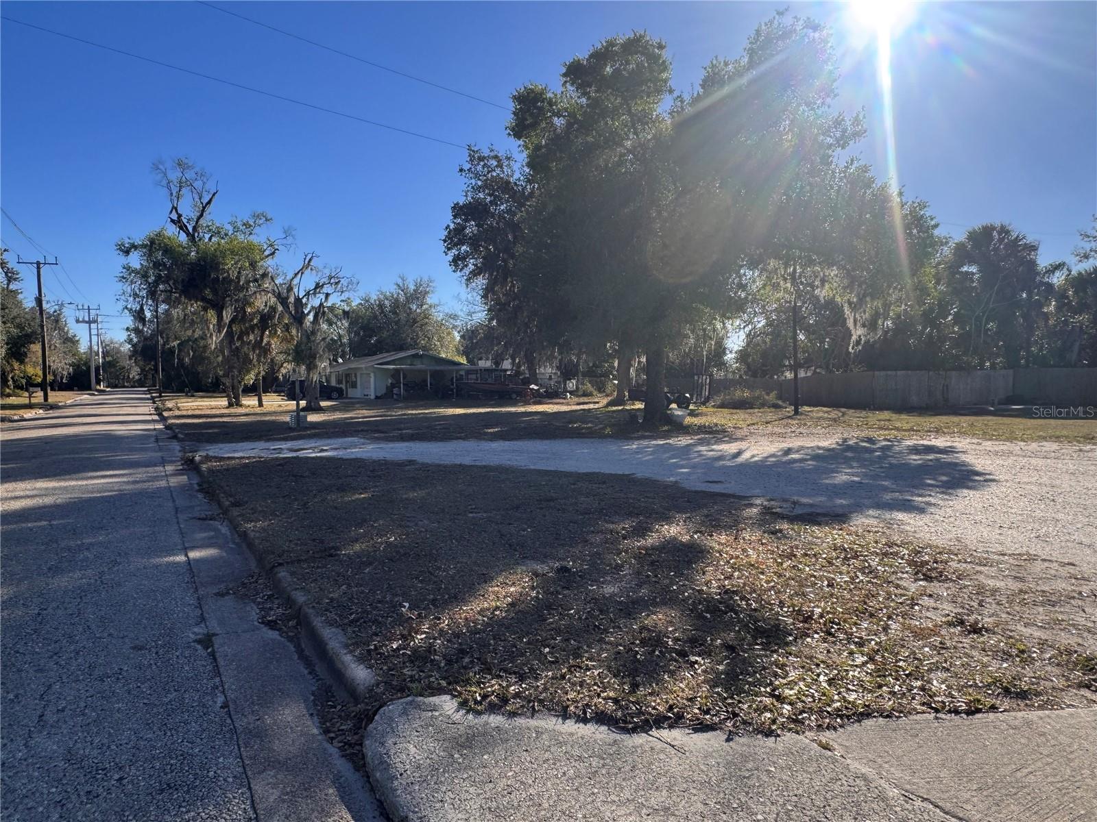 Image 7 of 10 For 227 Smith Avenue