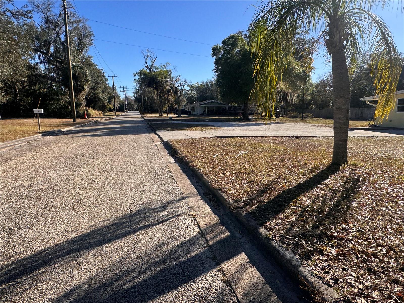 Image 8 of 10 For 227 Smith Avenue