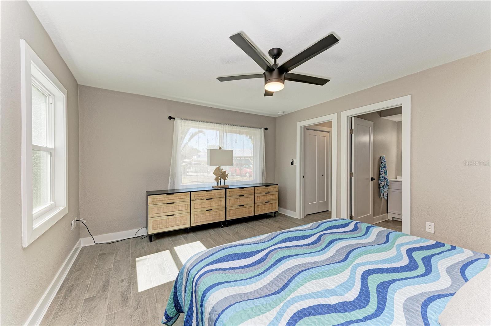 Image 33 of 74 For 9610 Yacht Drive