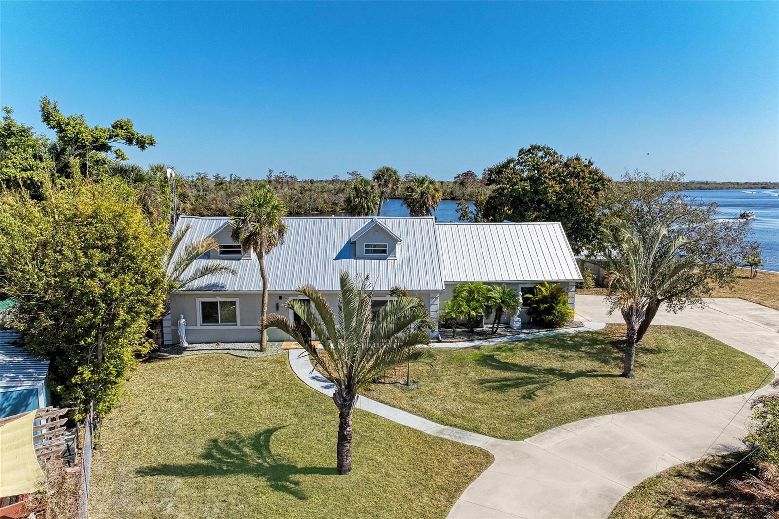 Image 4 of 74 For 9610 Yacht Drive