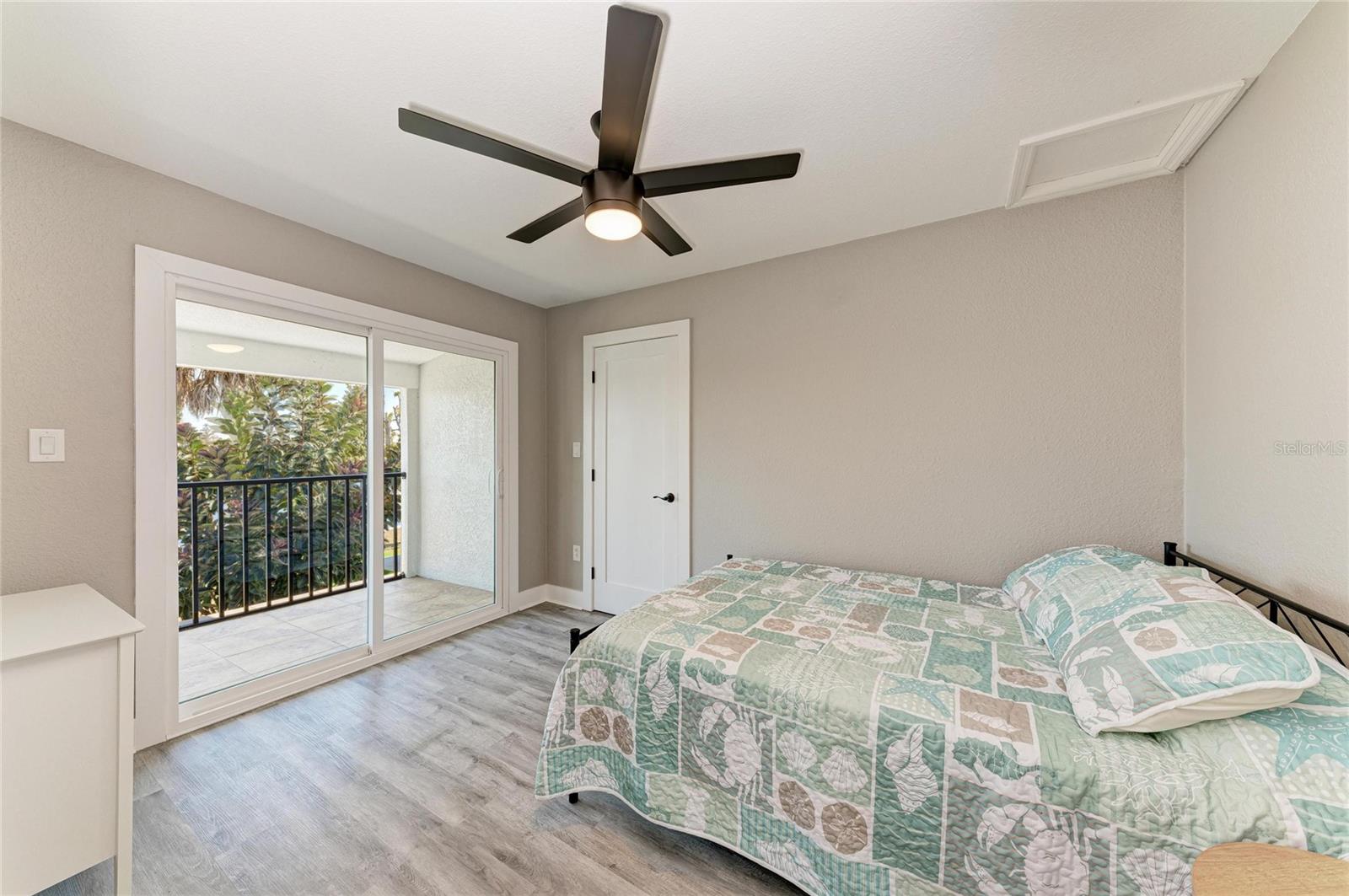 Image 40 of 74 For 9610 Yacht Drive