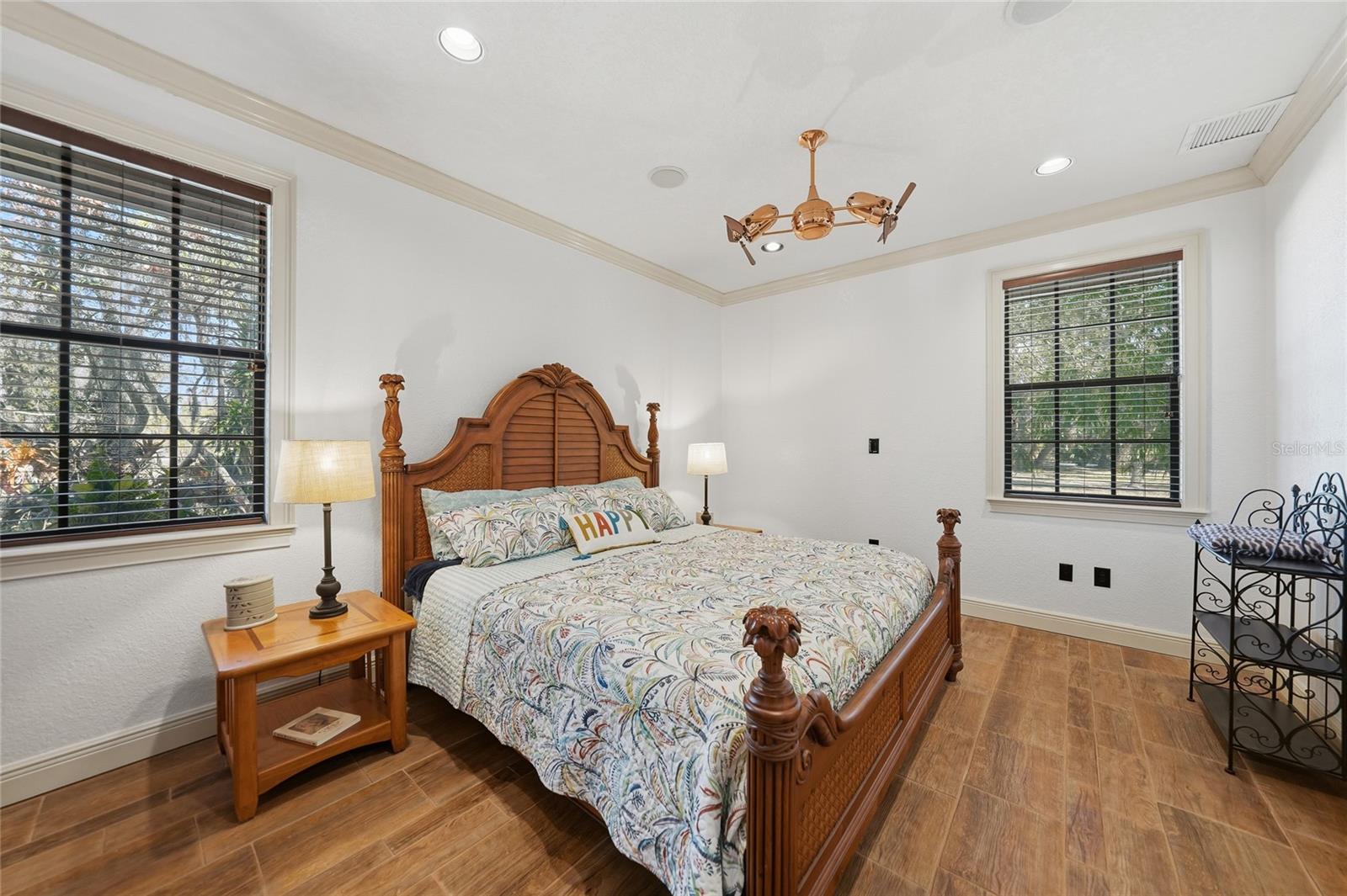 Image 12 of 30 For 24257 Harborview Road