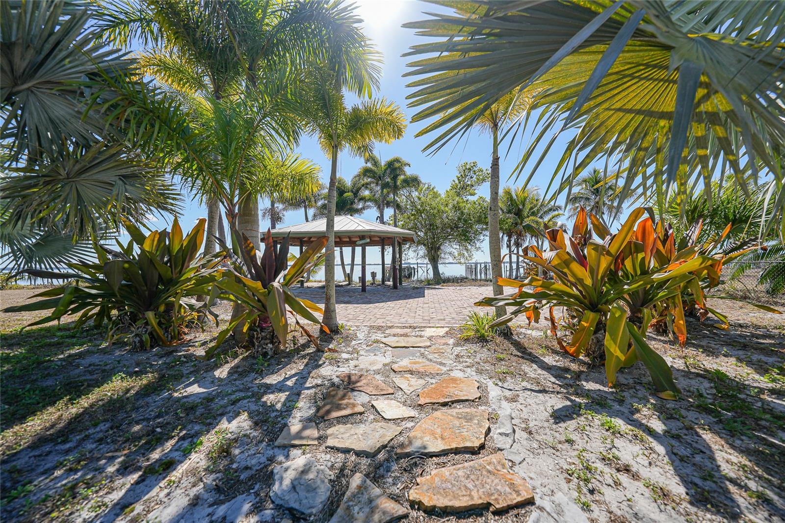 Image 20 of 30 For 24257 Harborview Road