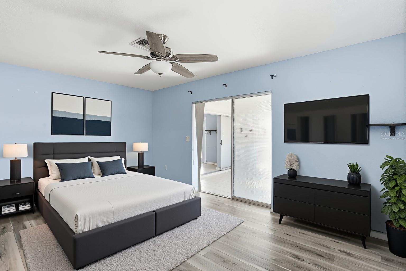 Image 15 of 38 For 2499 Lake View Boulevard