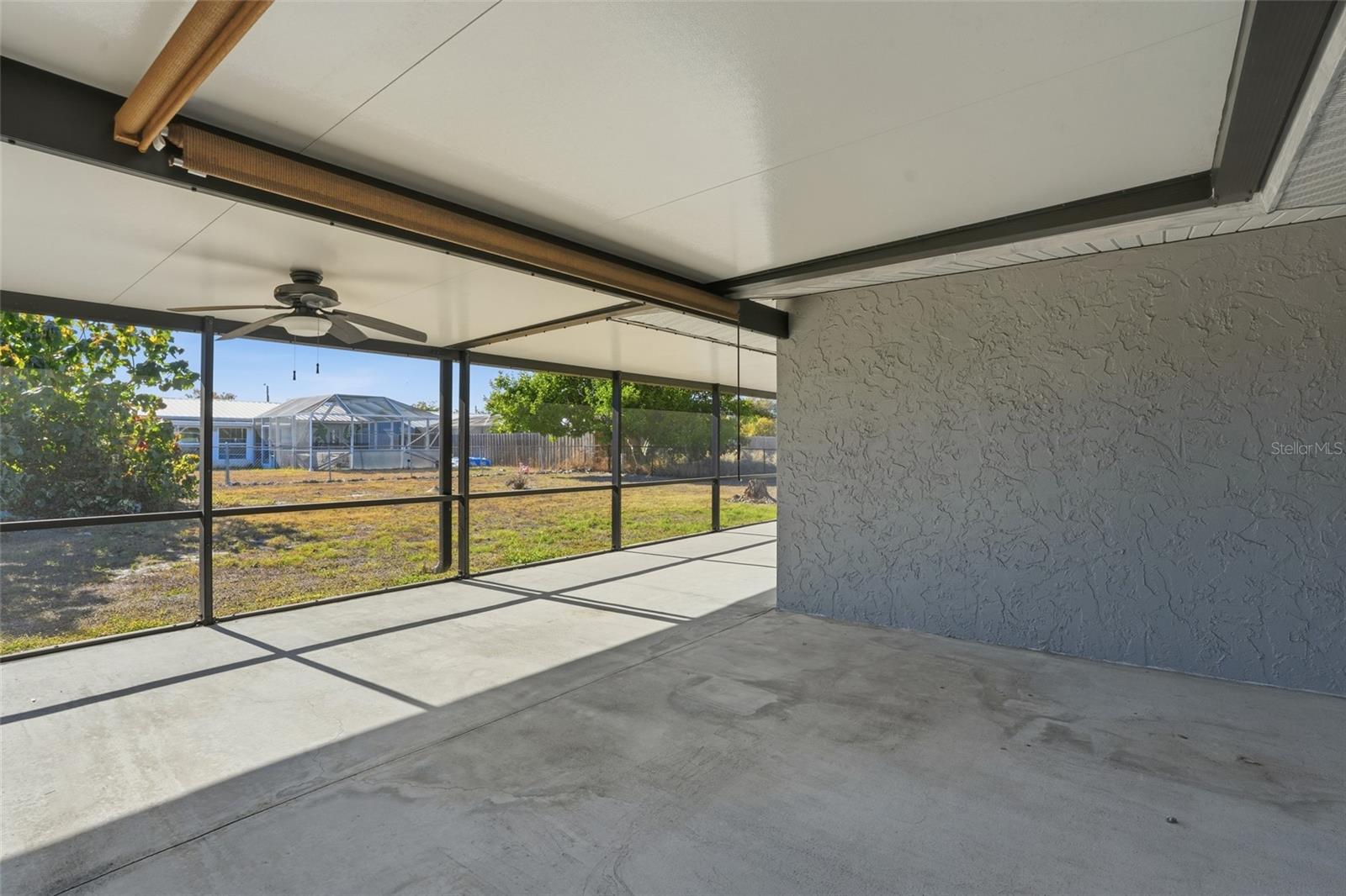 Image 31 of 38 For 2499 Lake View Boulevard