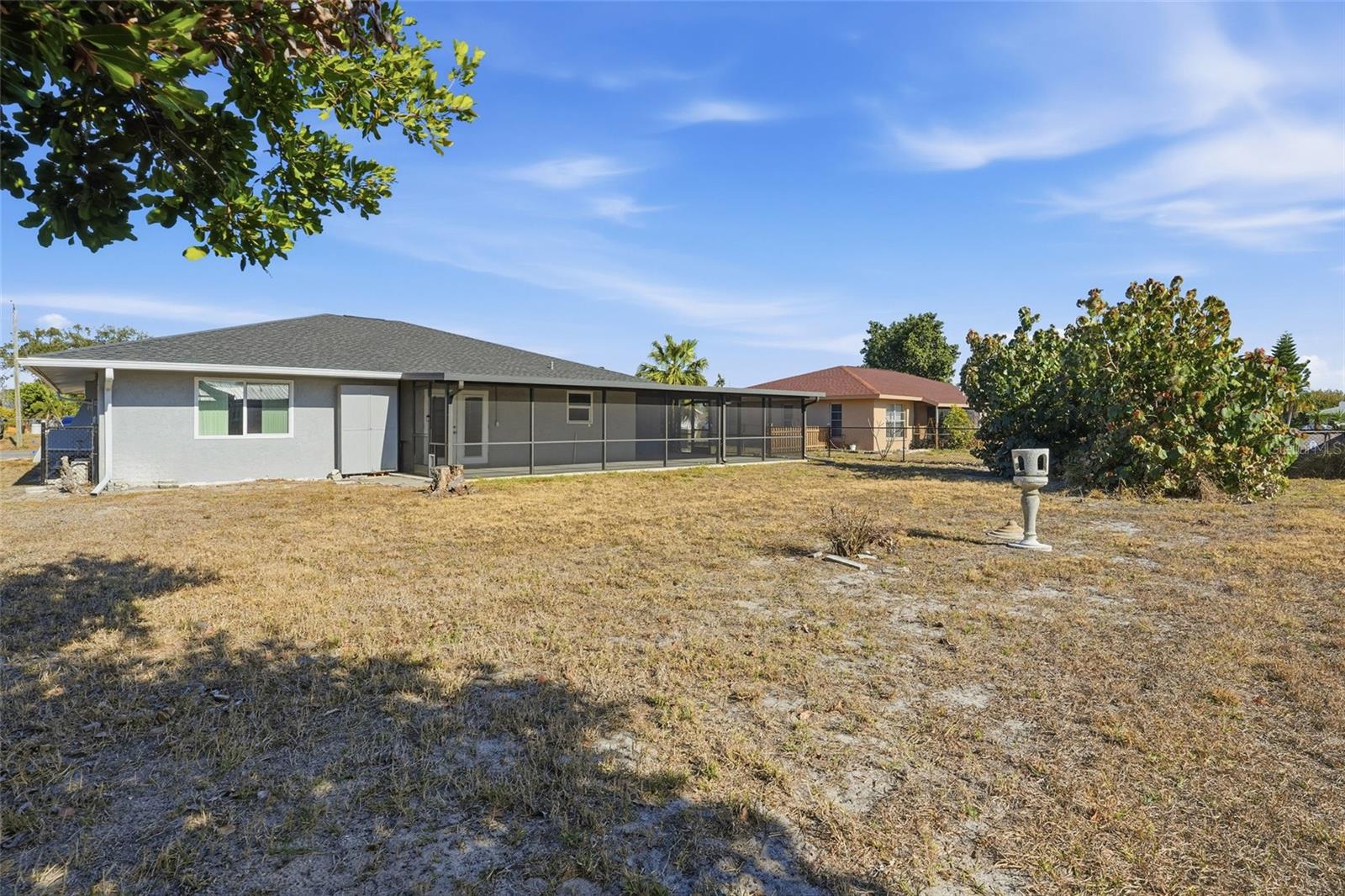 Image 32 of 38 For 2499 Lake View Boulevard