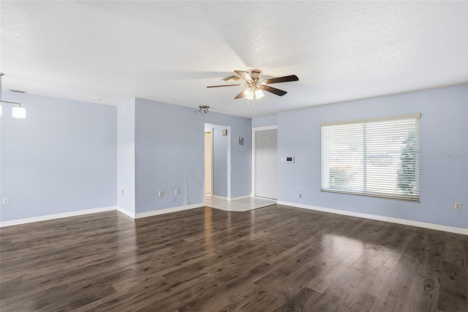 Image 6 of 38 For 2499 Lake View Boulevard