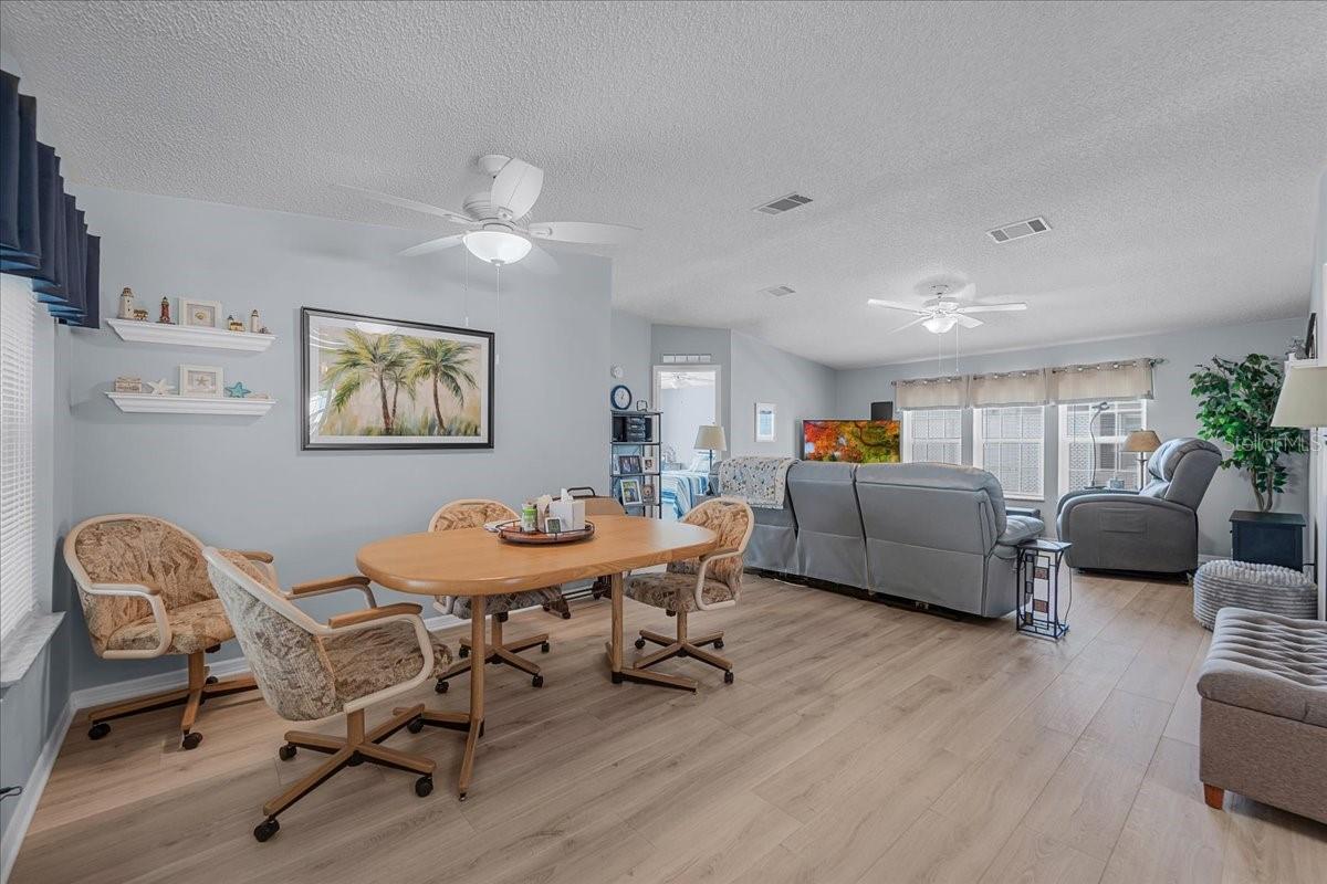 Image 11 of 48 For 27110 Jones Loop Rd  295