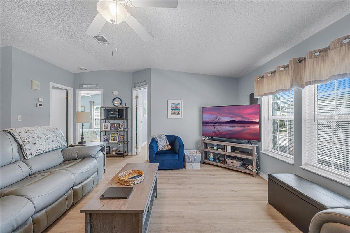 Image 13 of 48 For 27110 Jones Loop Rd  295