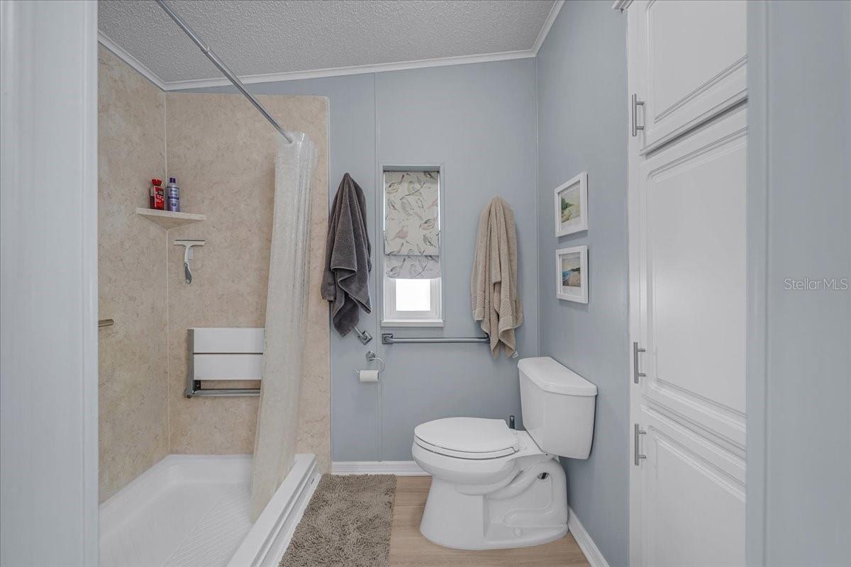 Image 19 of 48 For 27110 Jones Loop Rd  295