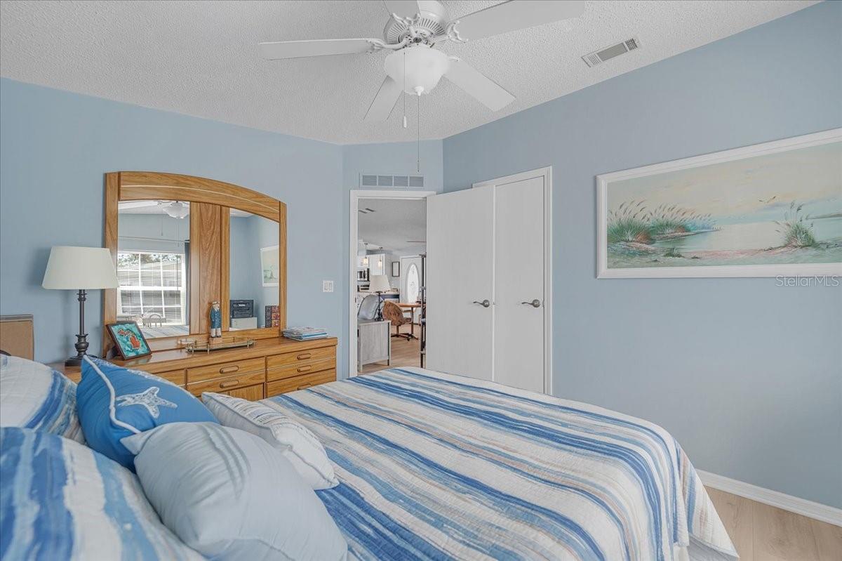 Image 21 of 48 For 27110 Jones Loop Rd  295