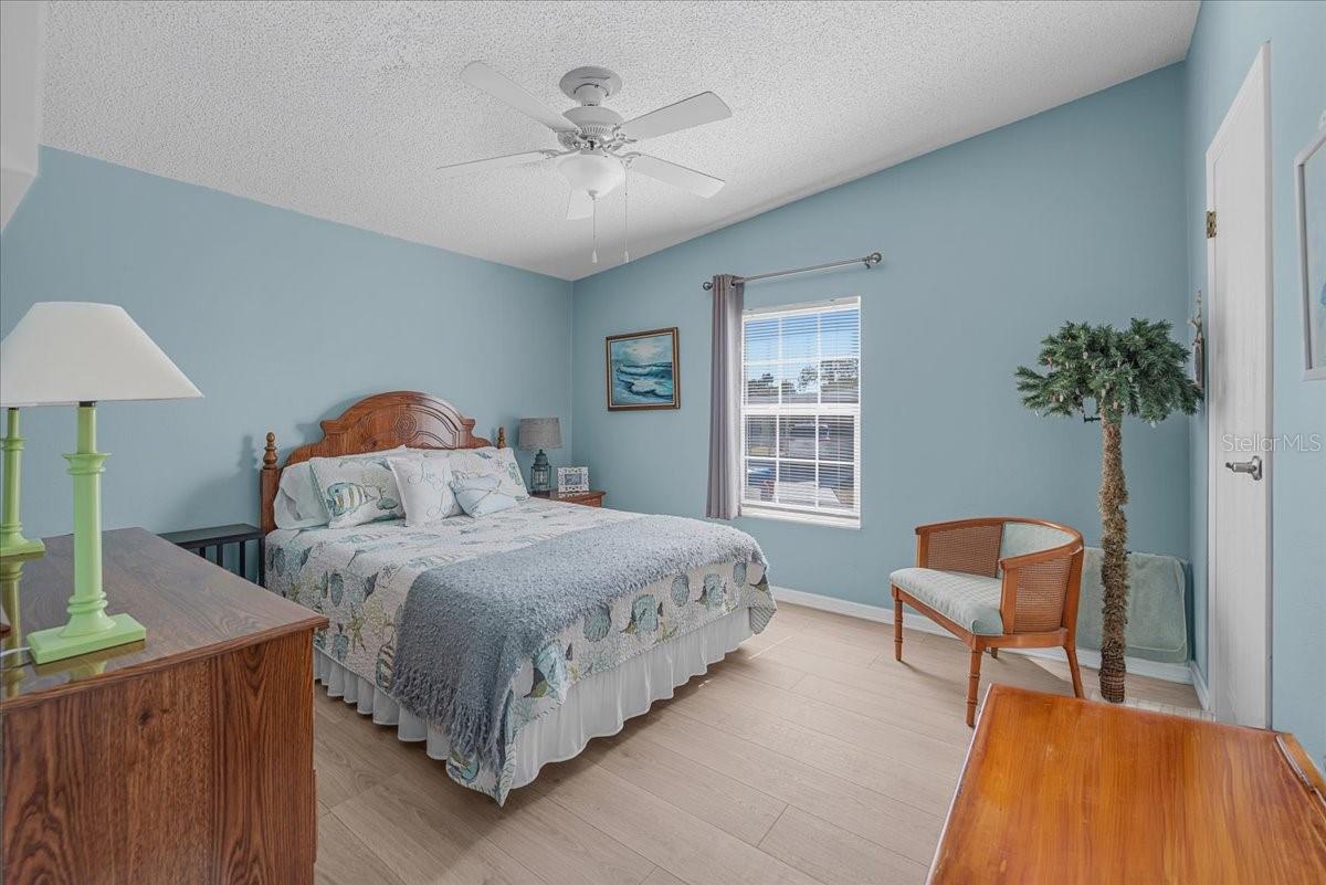 Image 23 of 48 For 27110 Jones Loop Rd  295