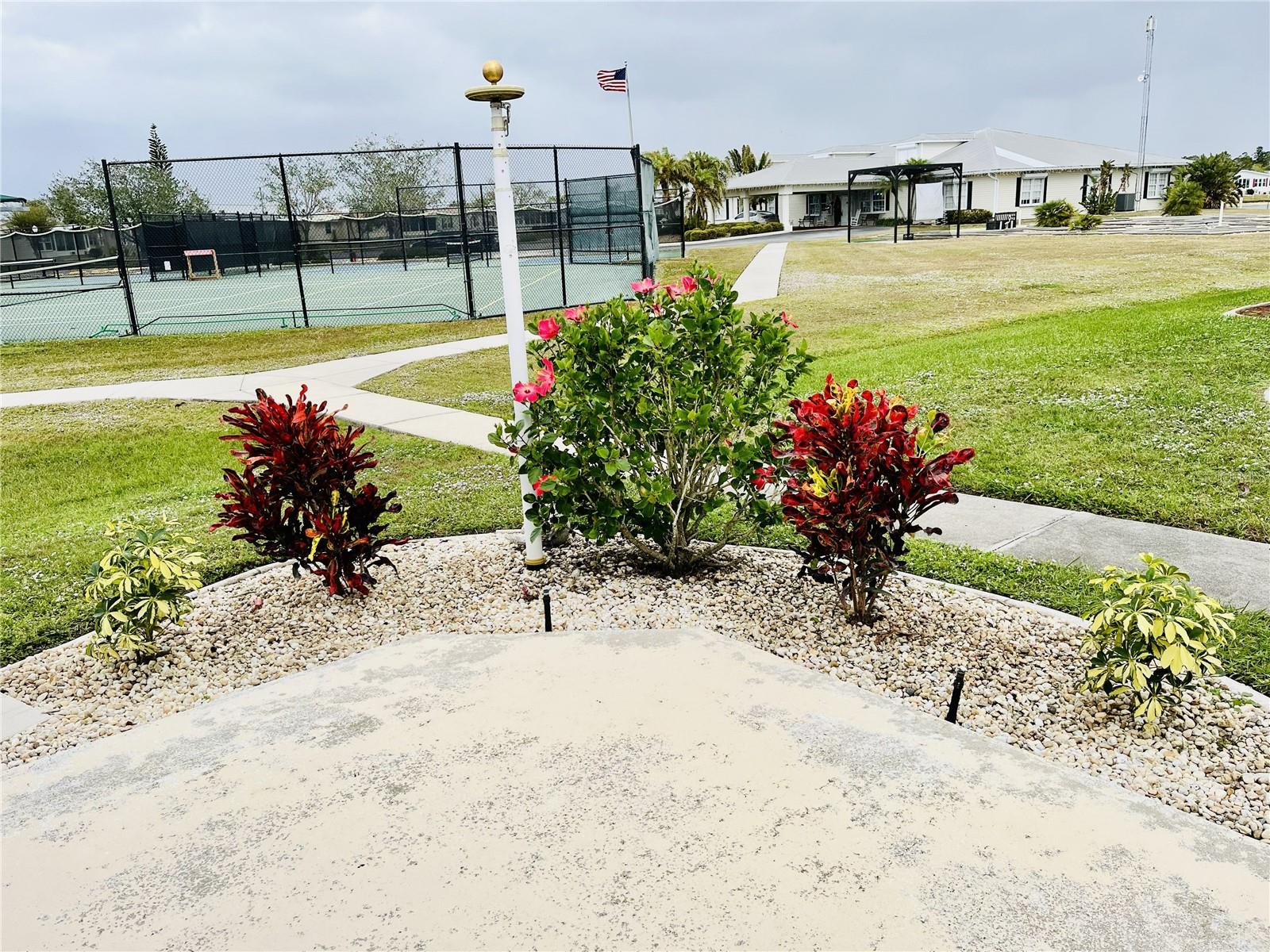 Image 31 of 48 For 27110 Jones Loop Rd  295