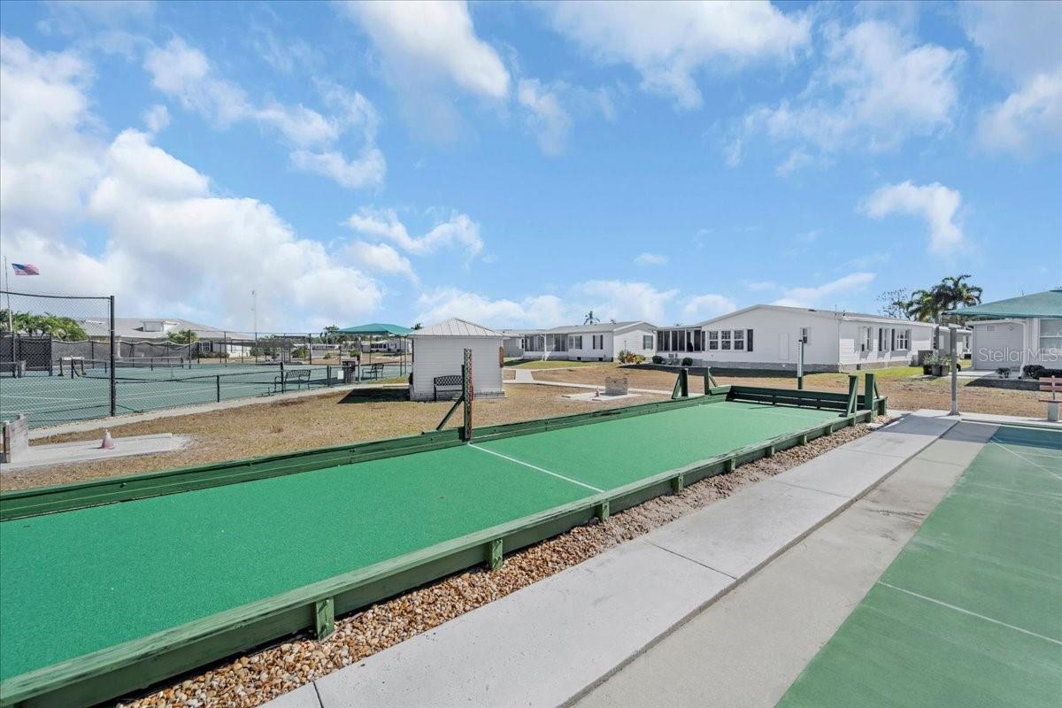 Image 34 of 48 For 27110 Jones Loop Rd  295