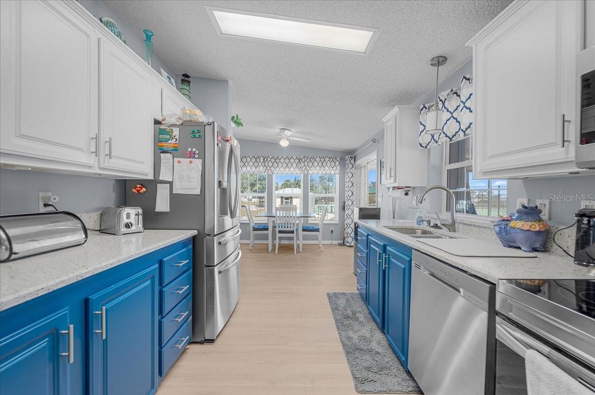 Image 6 of 48 For 27110 Jones Loop Rd  295