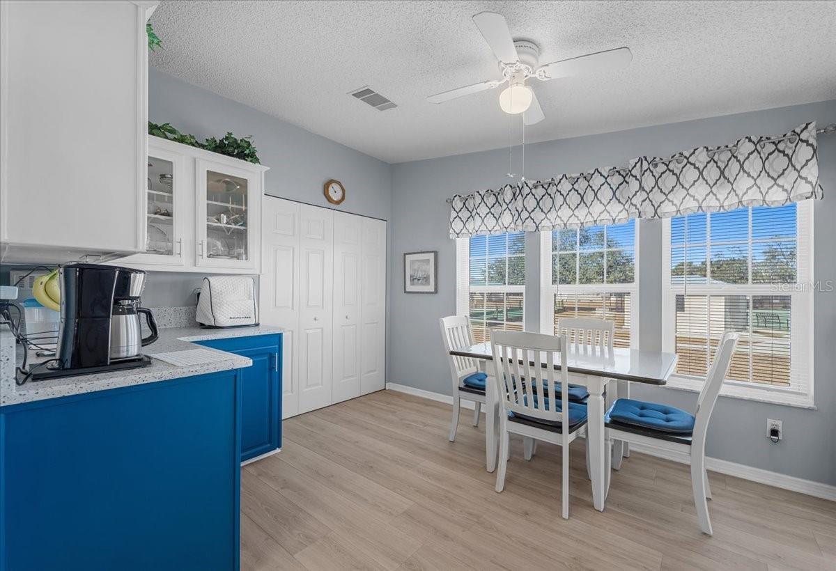 Image 9 of 48 For 27110 Jones Loop Rd  295