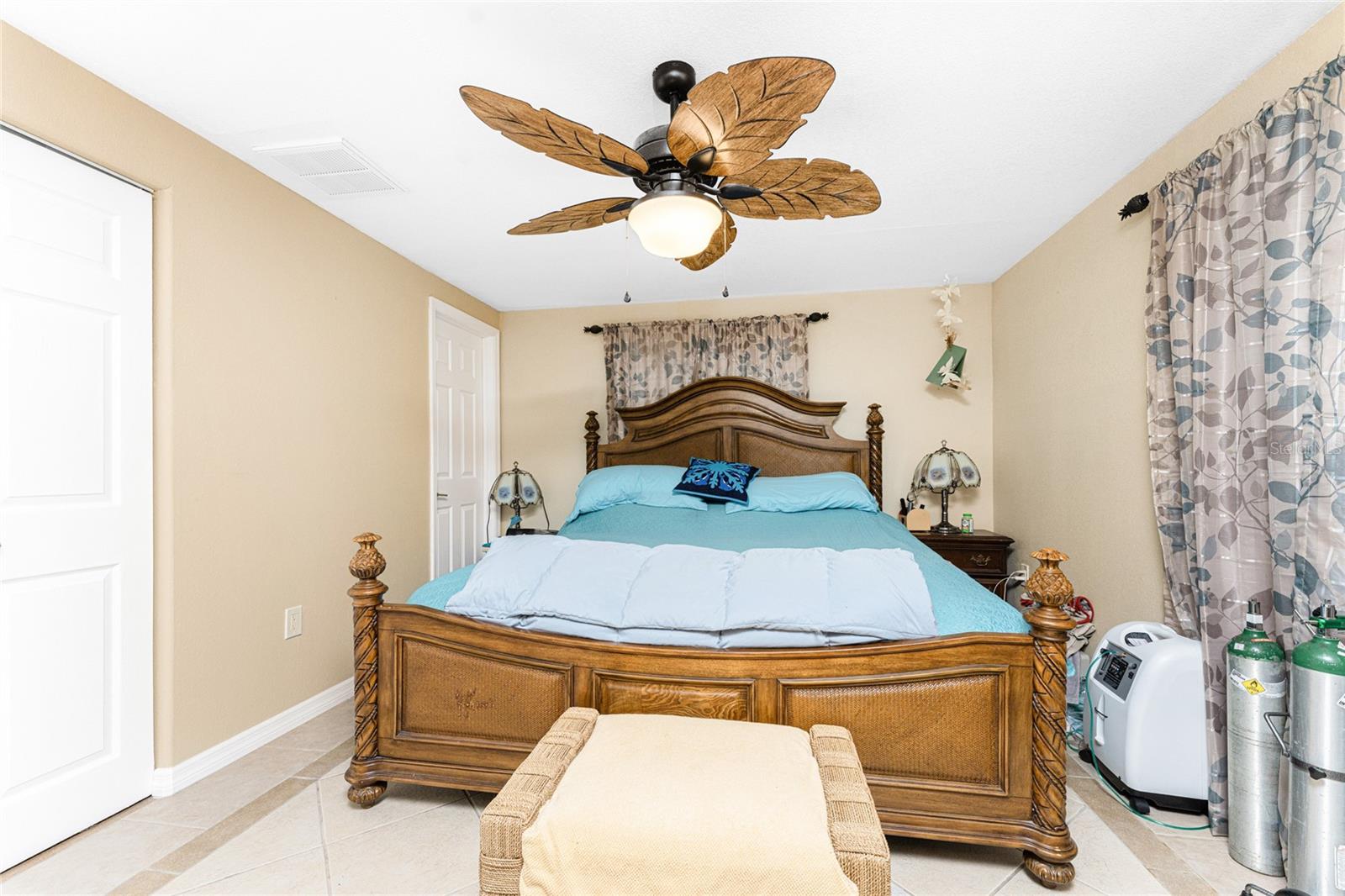 Image 17 of 42 For 257 Reading Street Nw