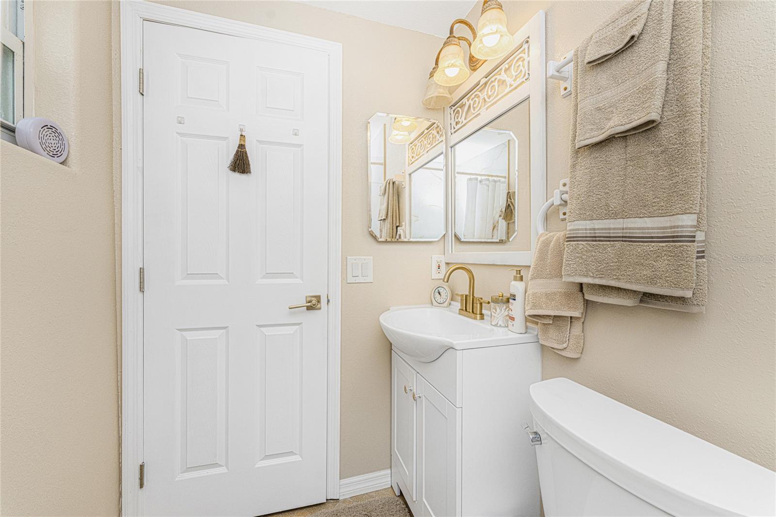 Image 21 of 42 For 257 Reading Street Nw