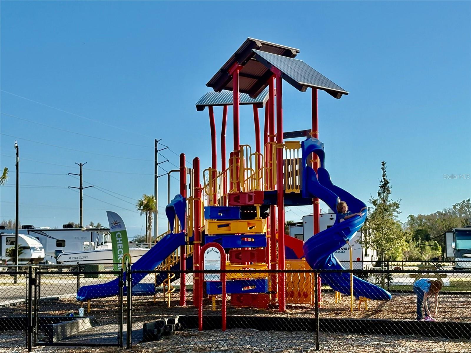 Image 21 of 32 For 259 Horizon Road